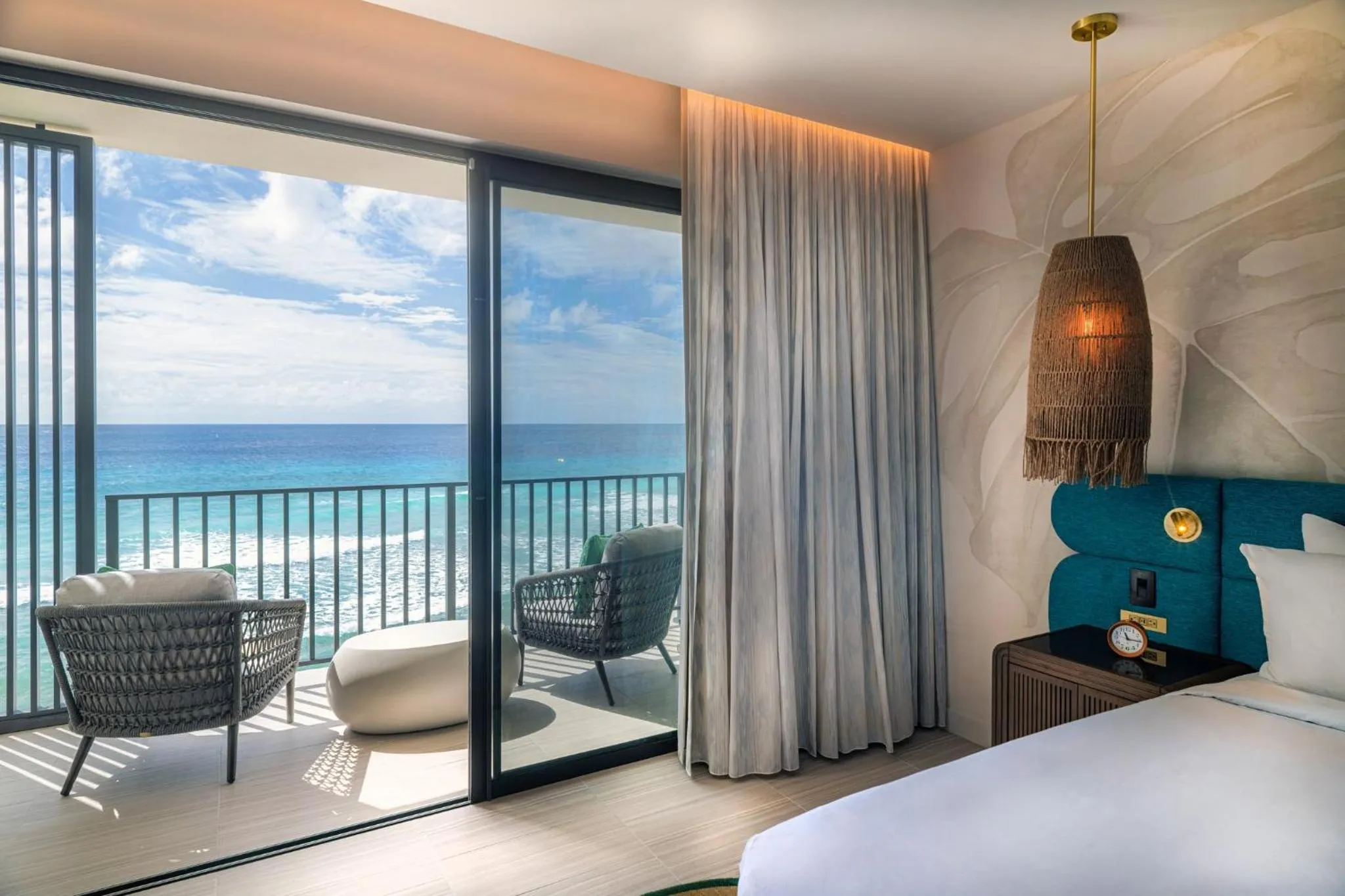 Photo of the whole room, Bed in Hotel Indigo Bridgetown Barbados by IHG