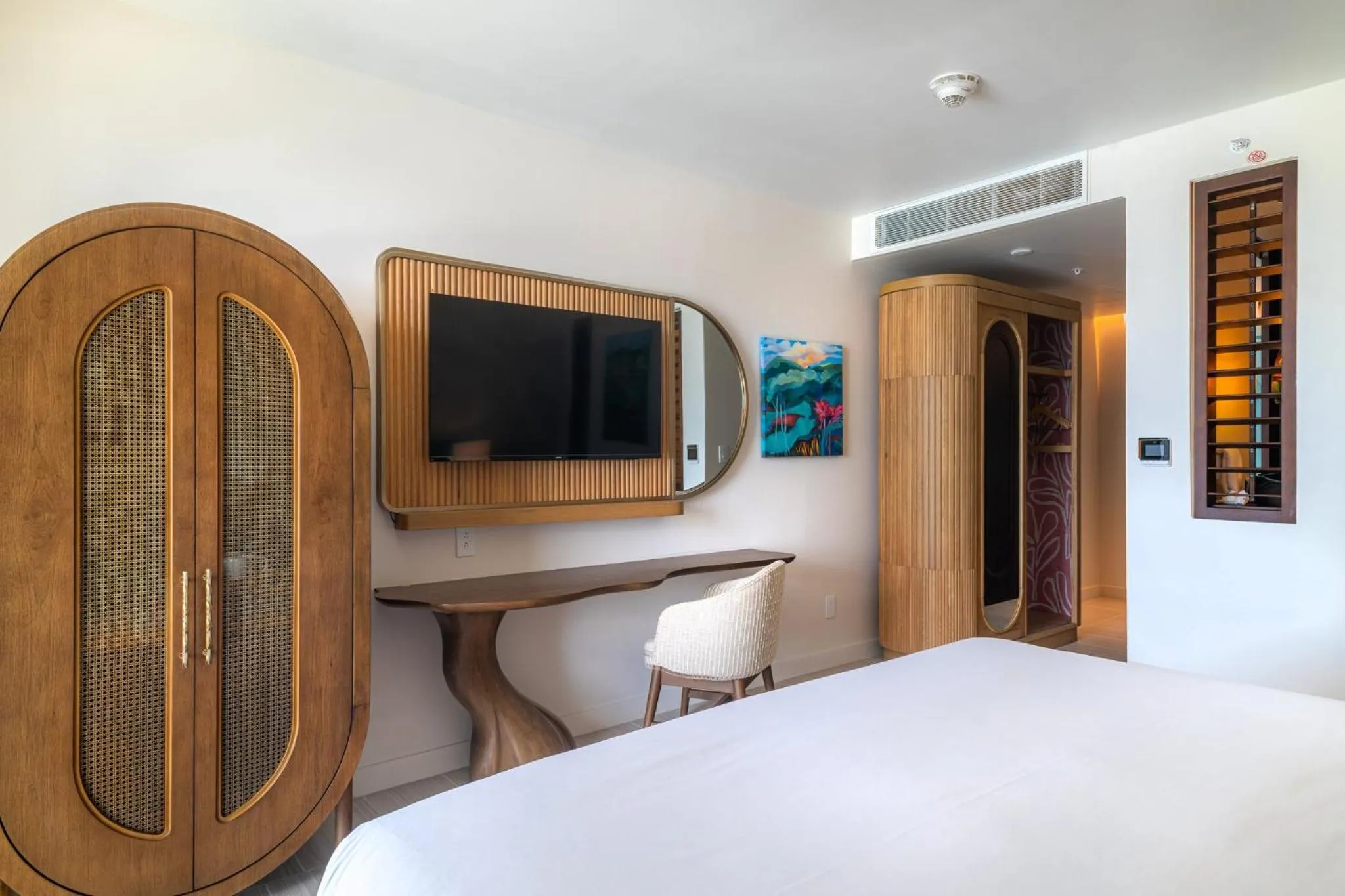 Photo of the whole room, Bed in Hotel Indigo Bridgetown Barbados by IHG