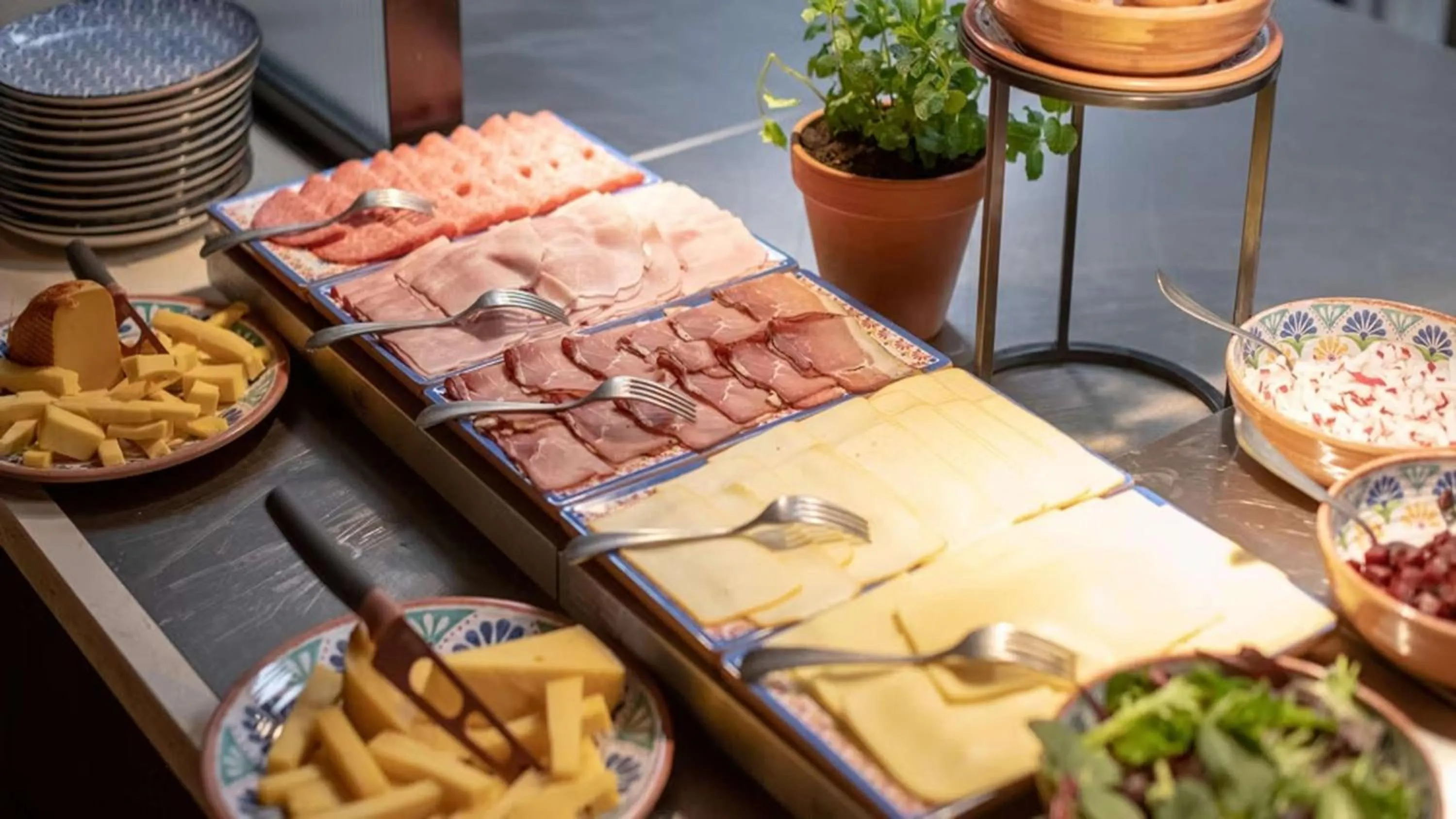 Restaurant/places to eat in Hotel Indigo Bridgetown Barbados by IHG