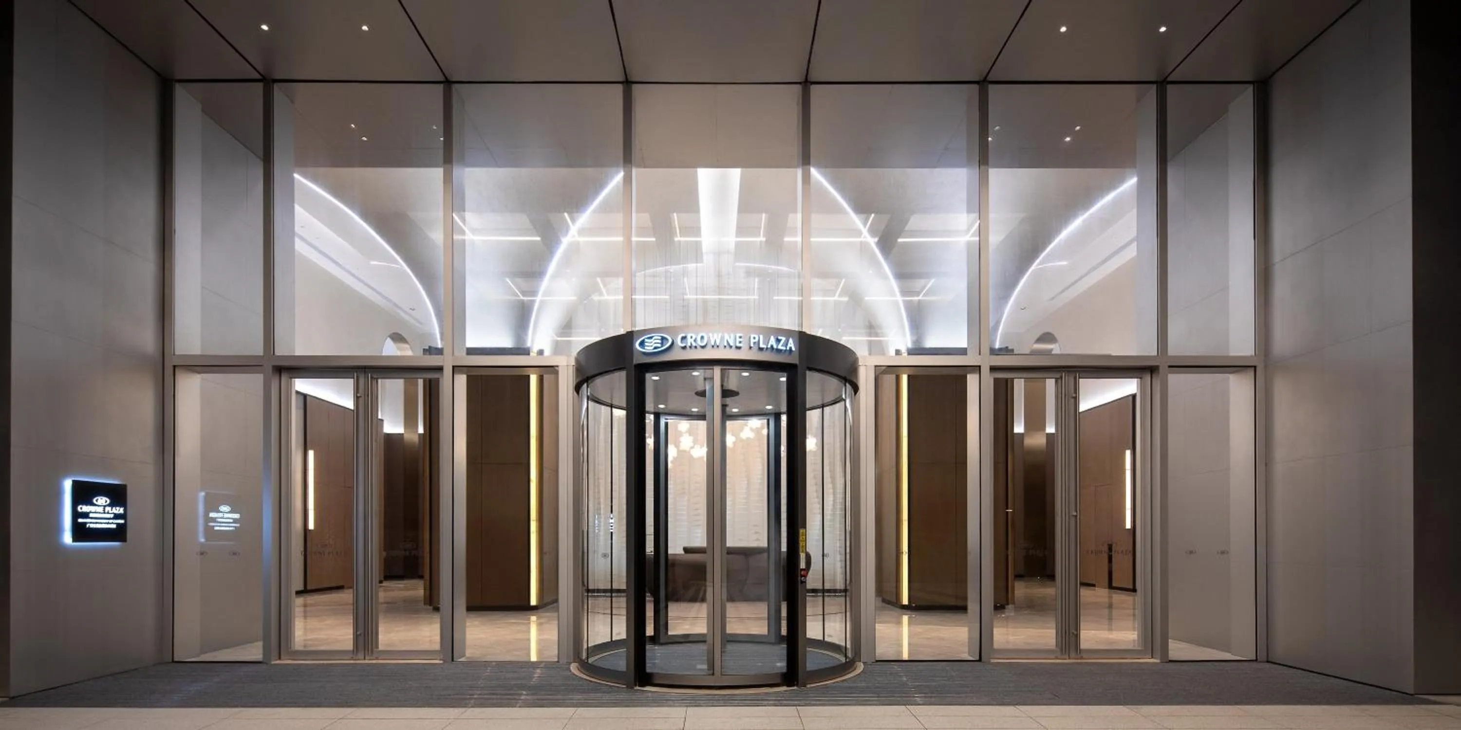 Property building in Crowne Plaza Guangzhou Window of Canton