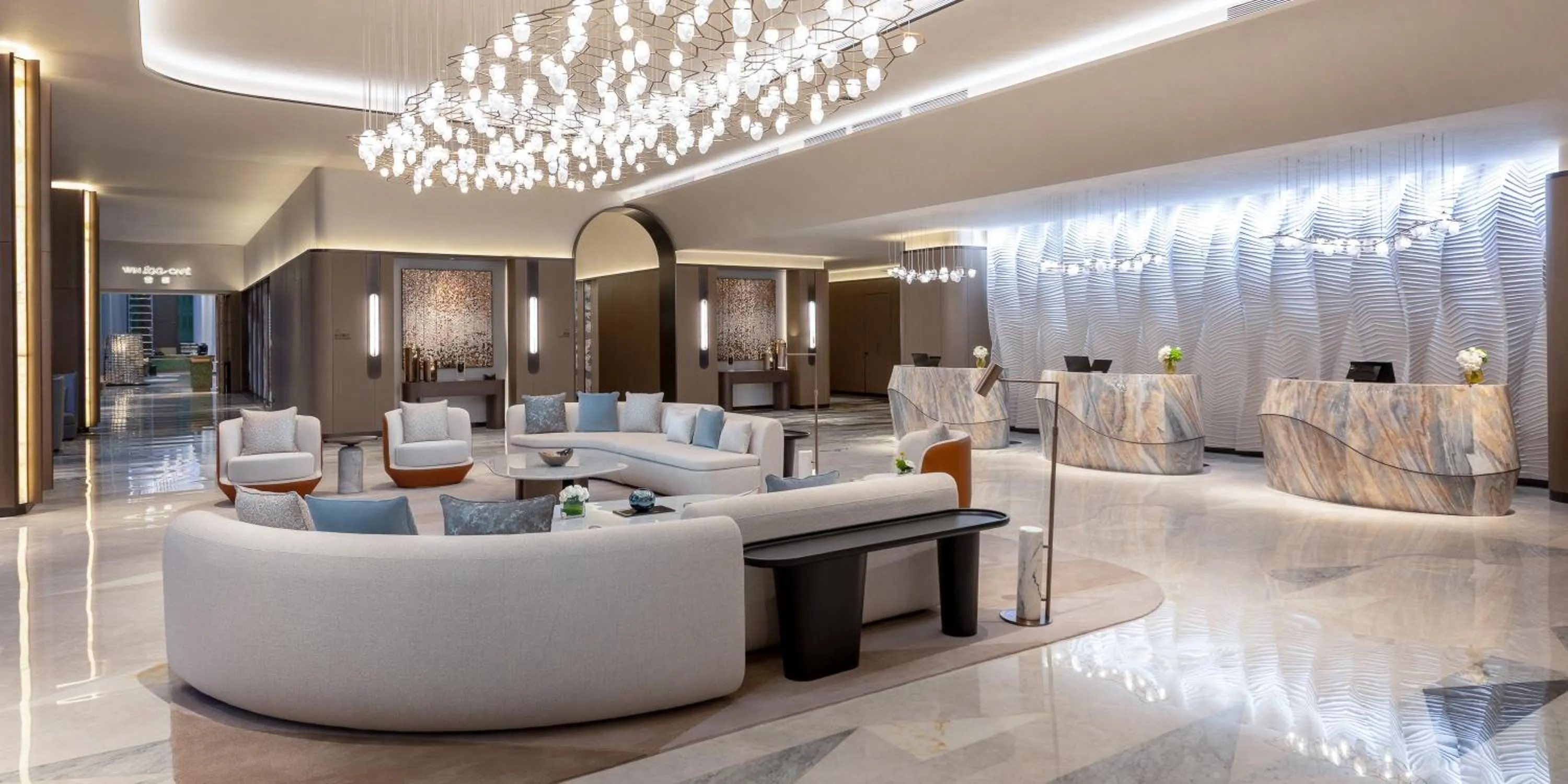 Property building in Crowne Plaza Guangzhou Window of Canton