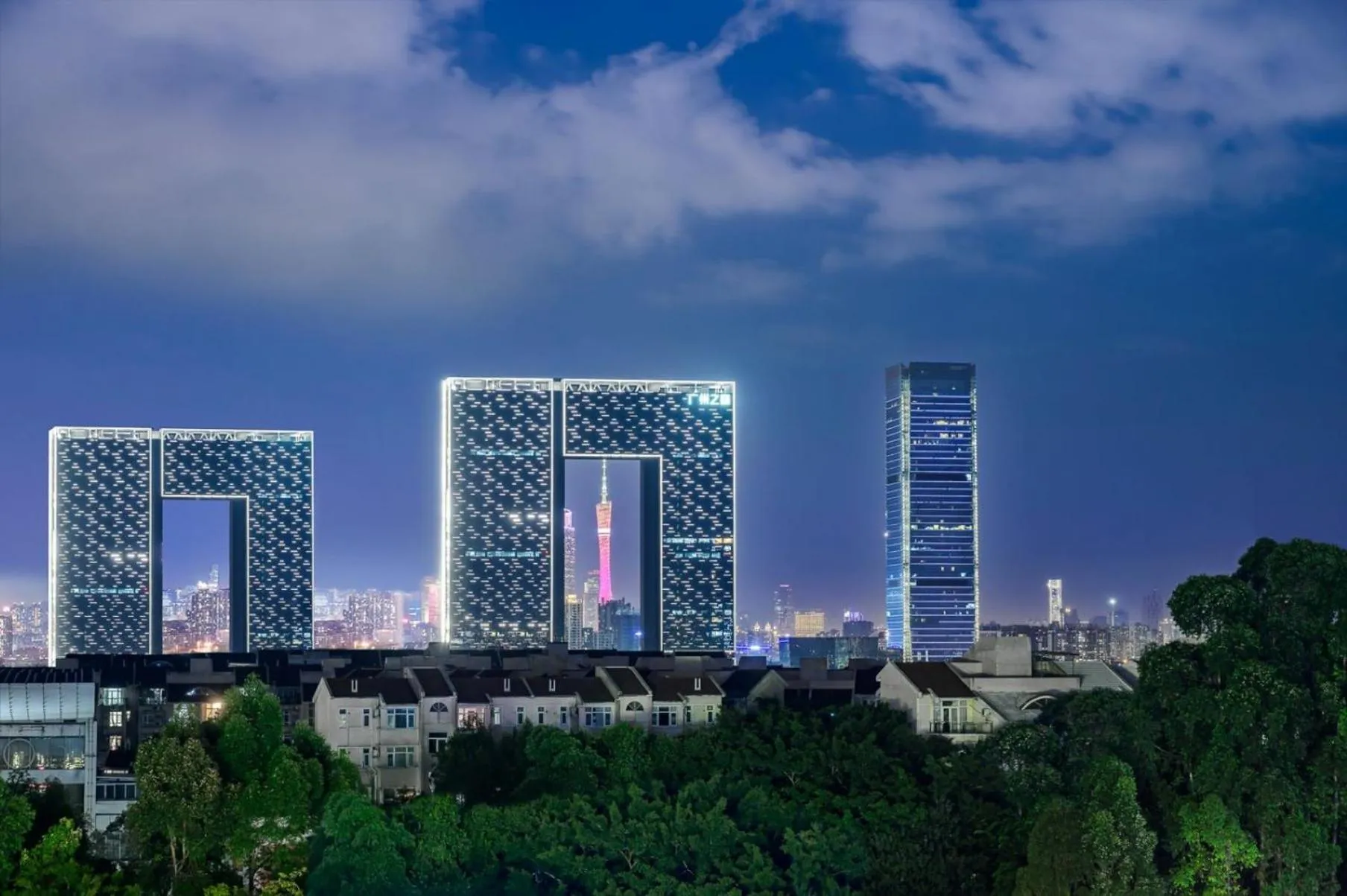 Property building in Crowne Plaza Guangzhou Window of Canton