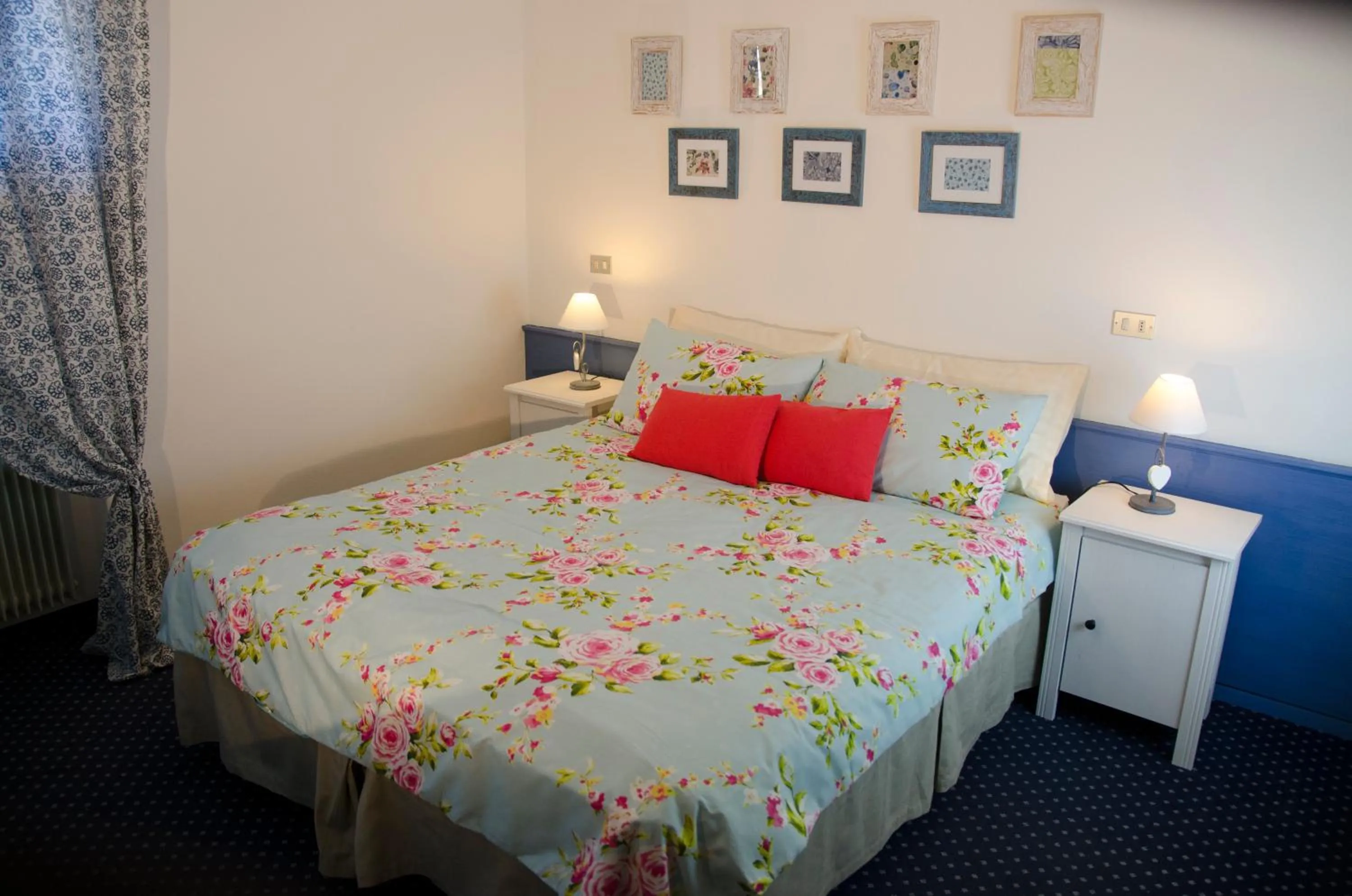 Photo of the whole room, Bed in Albergo al Sole