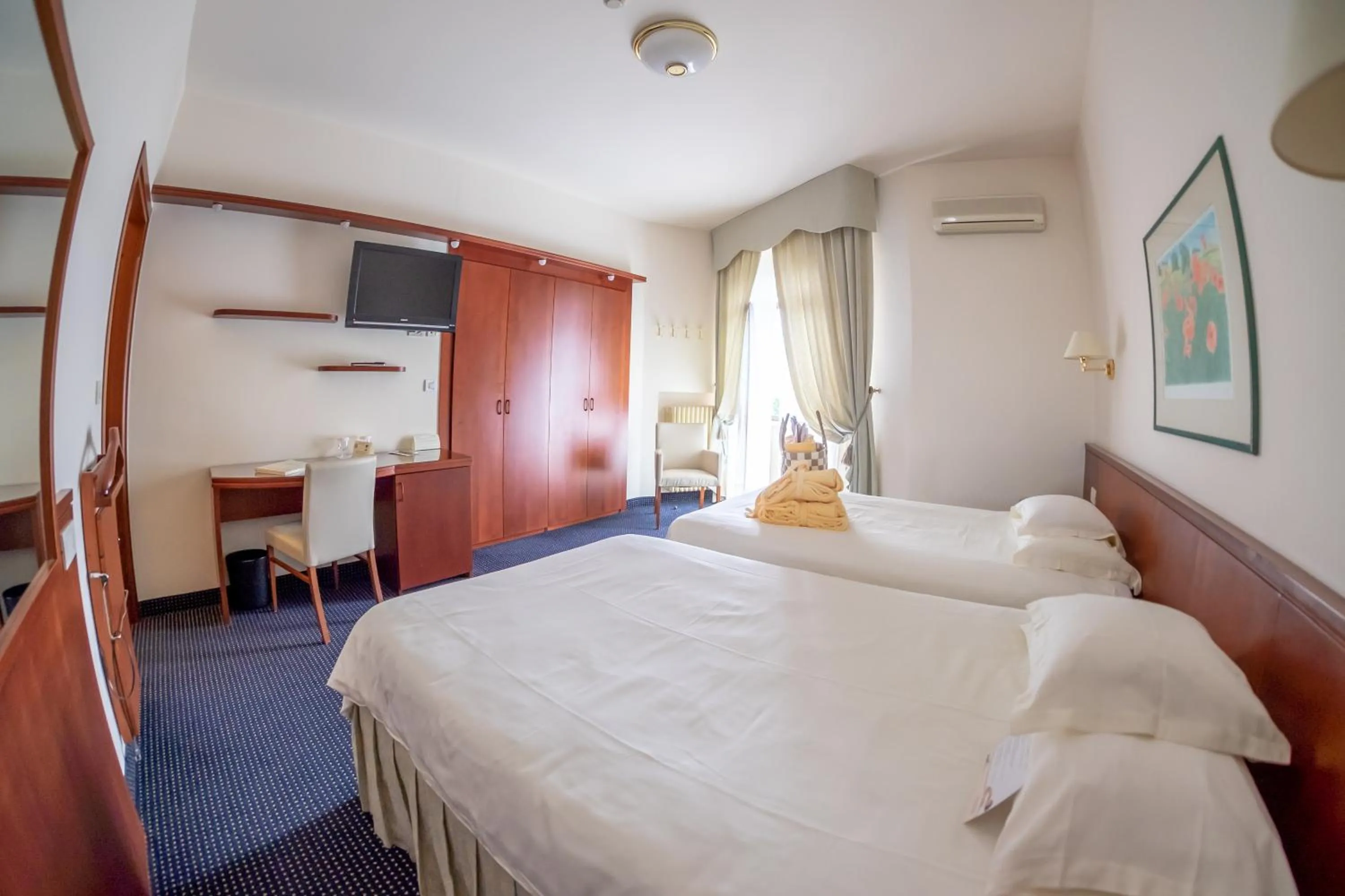 Bedroom, Bed in Hotel Garden Terme