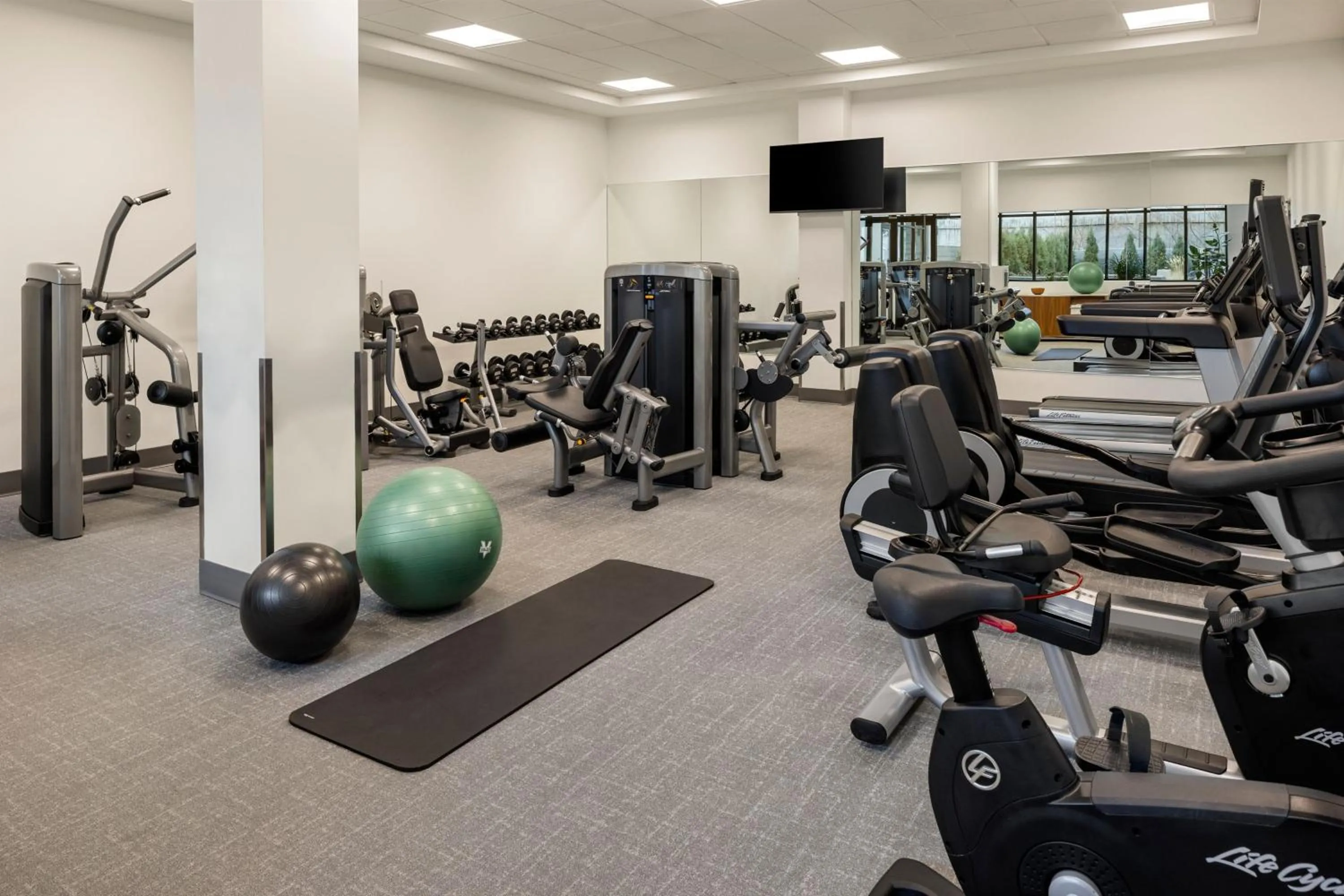 Fitness centre/facilities in Element Bozeman