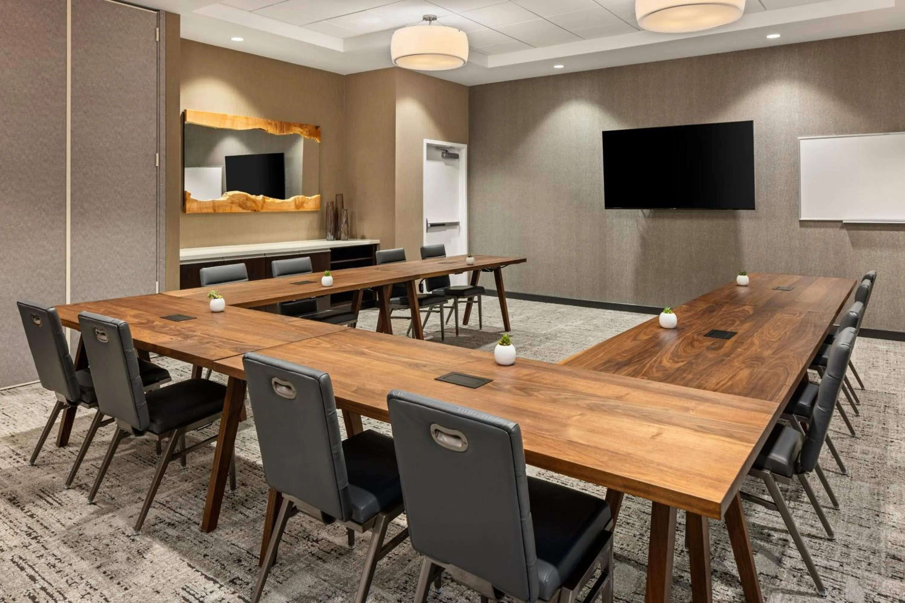 Meeting/conference room in Element Bozeman