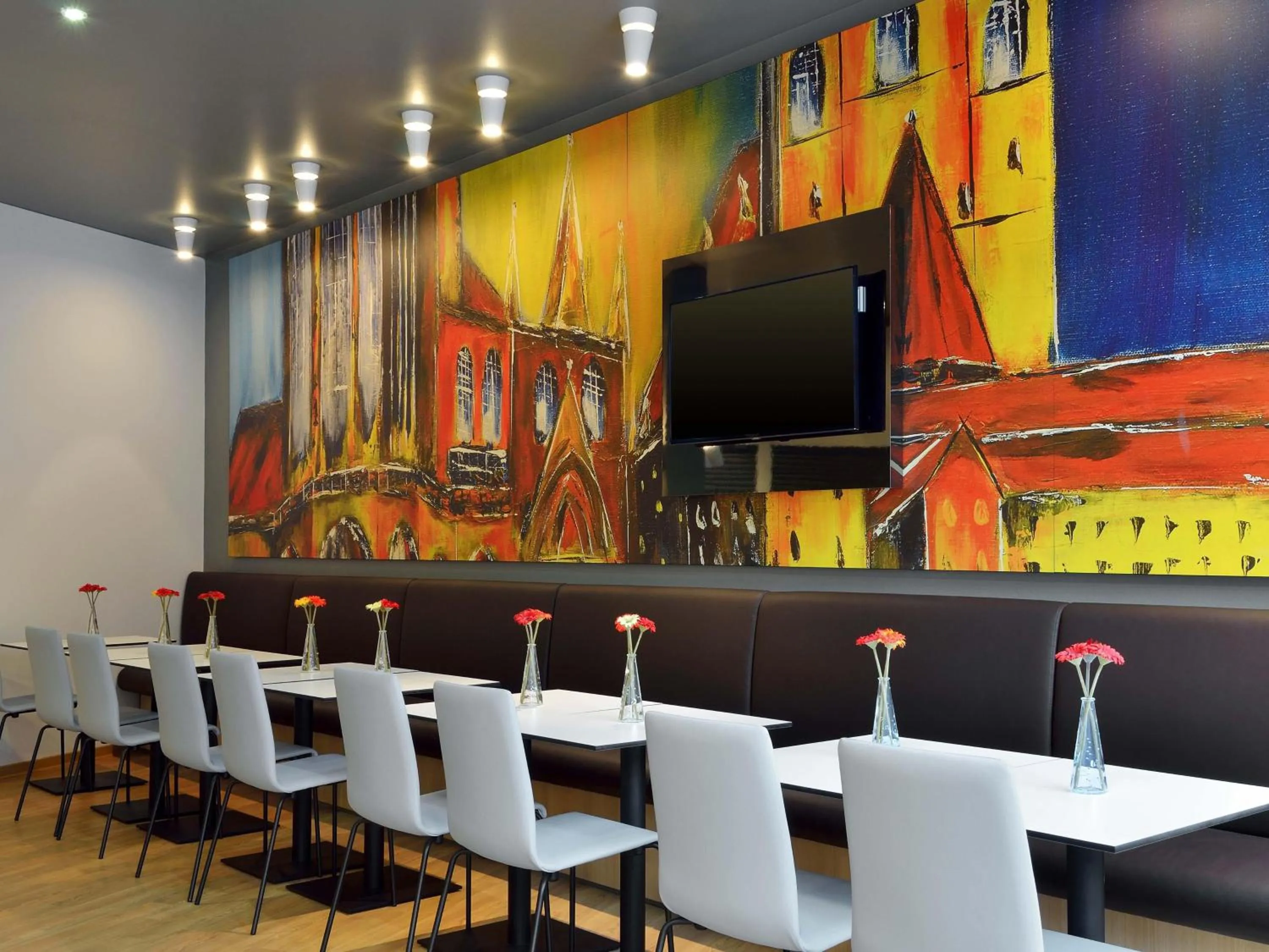 Lounge or bar in B&B HOTEL Erfurt-Hbf