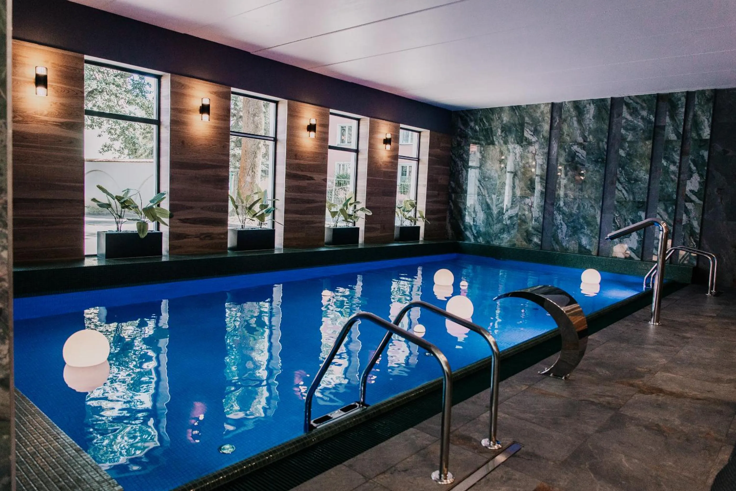 Pool view in Pałac Polanka