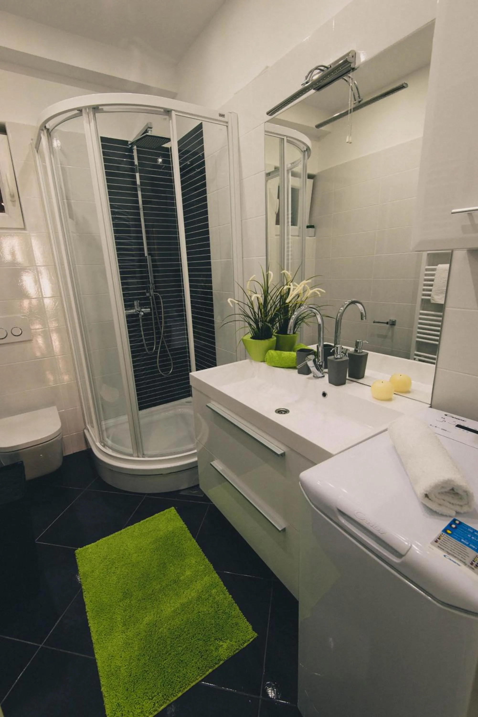 Shower in Apartments Sunny Garden