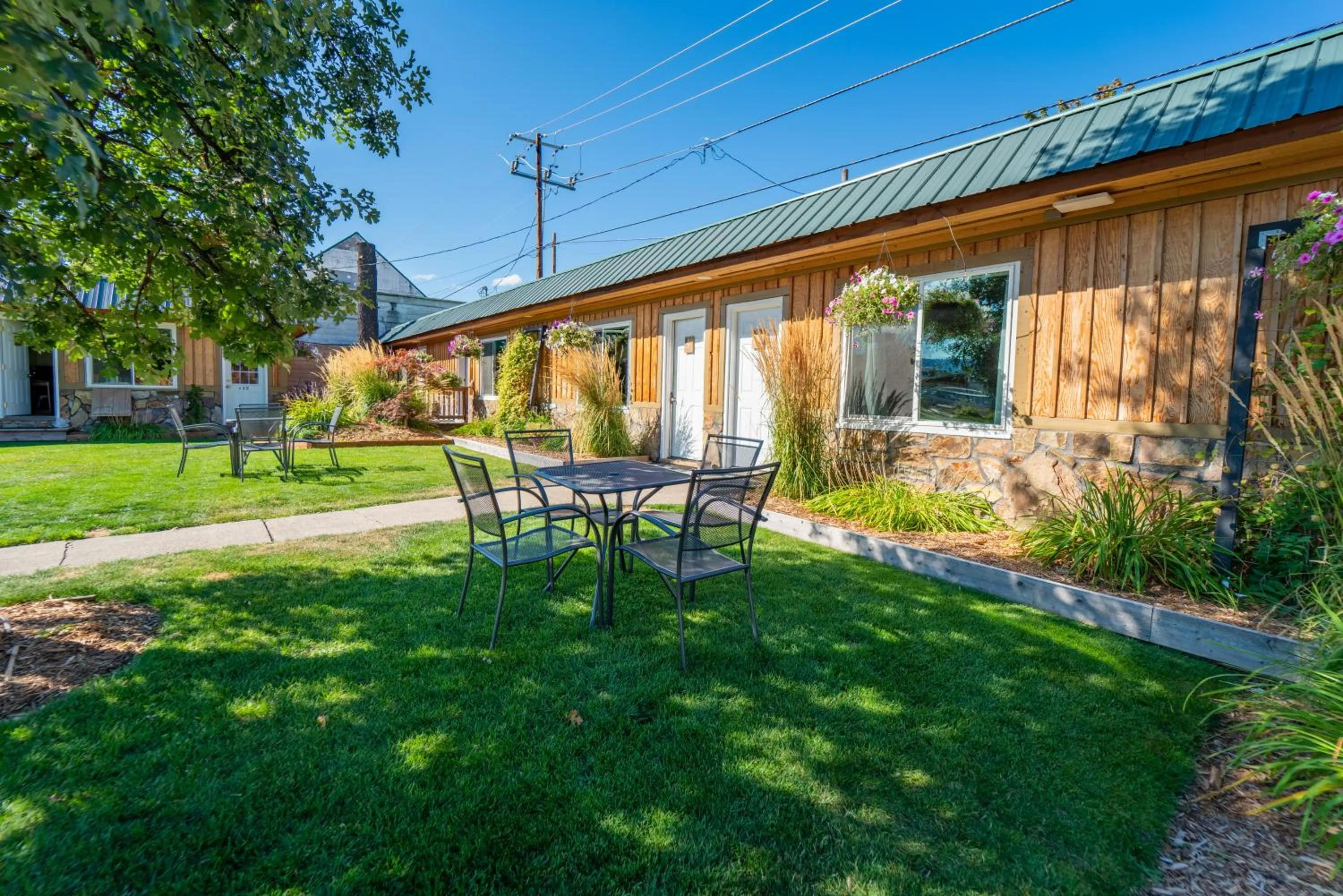 Property building in Evergreen Motel
