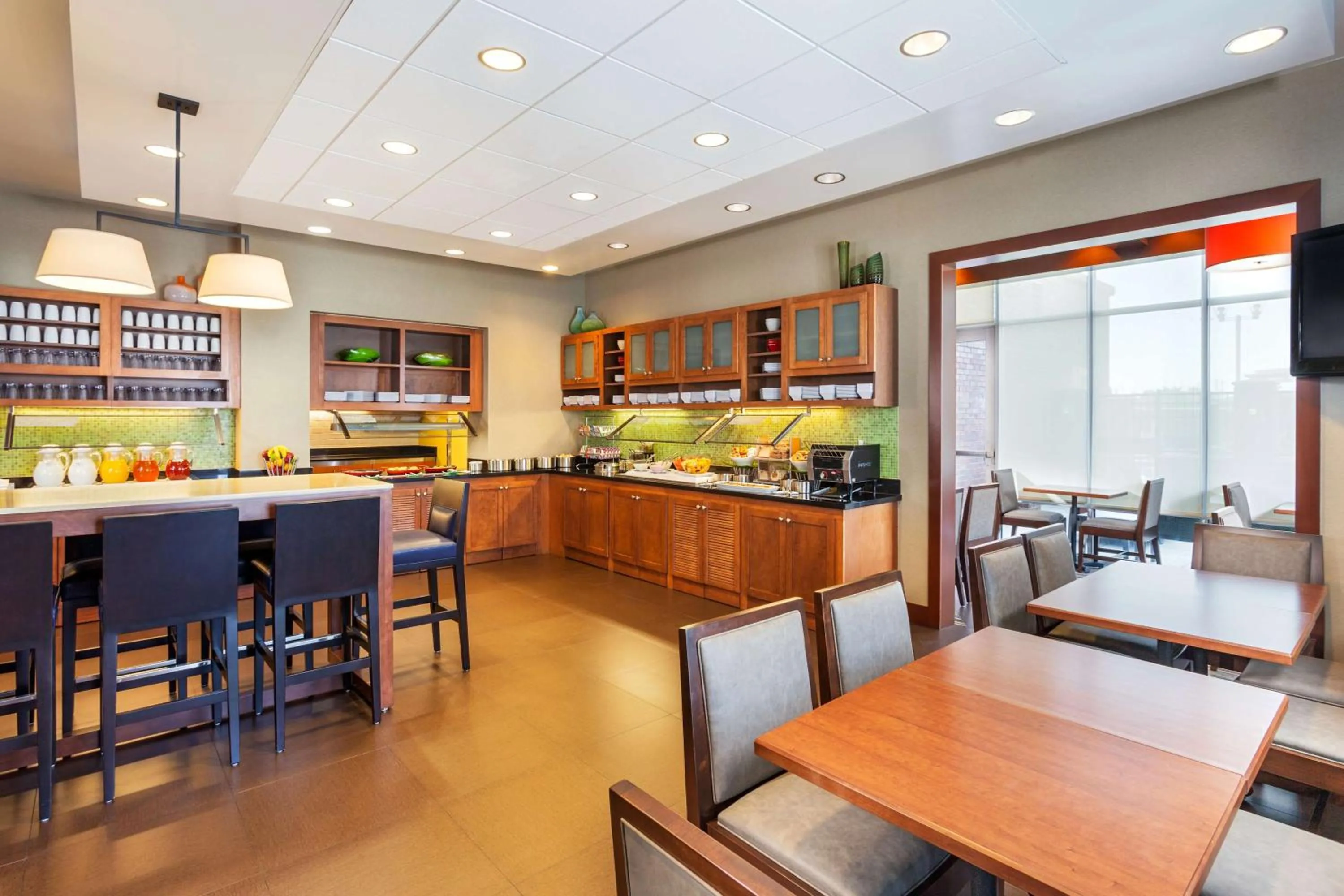 Restaurant/places to eat in Hyatt Place Sacramento Roseville