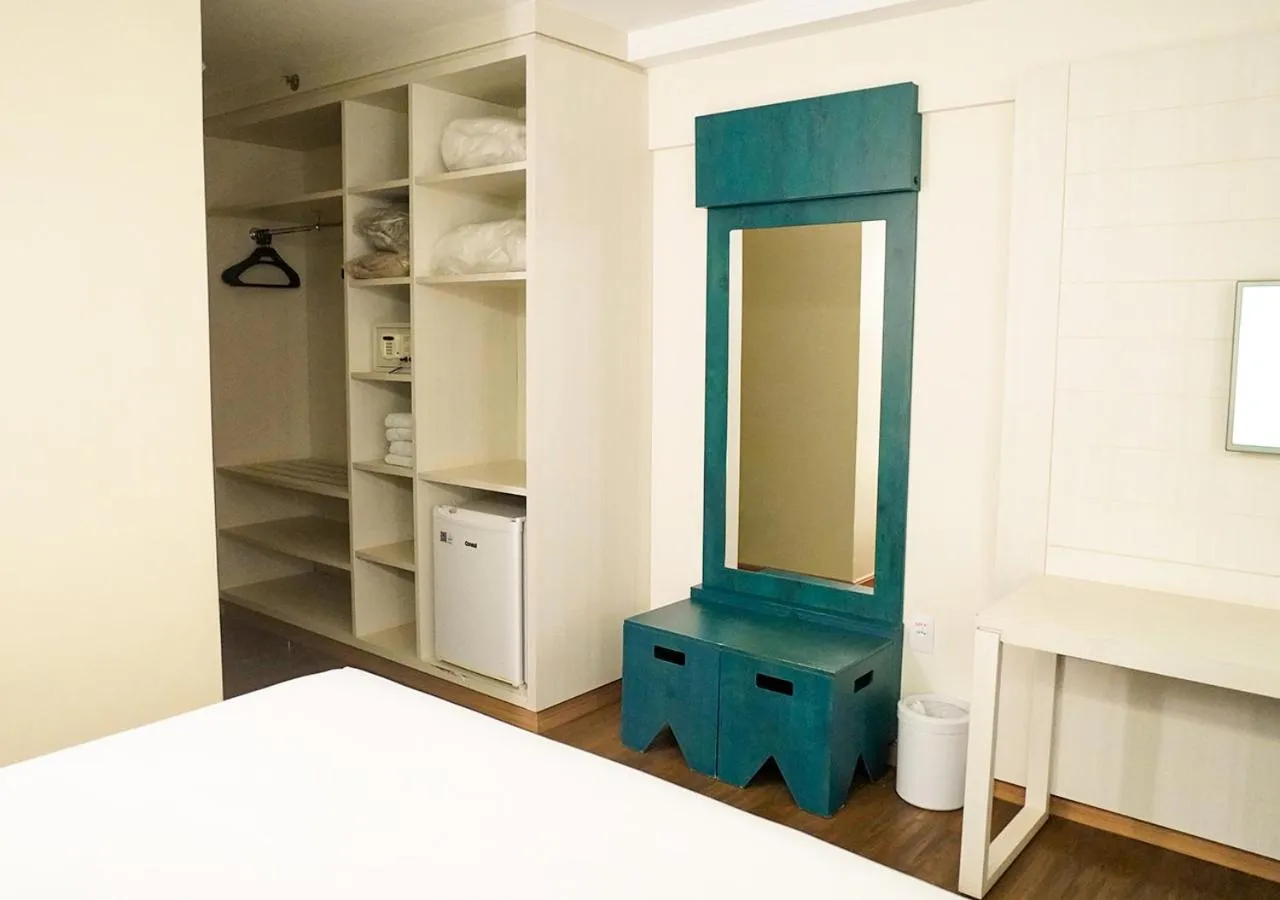 Bed in Hot Beach Celebration