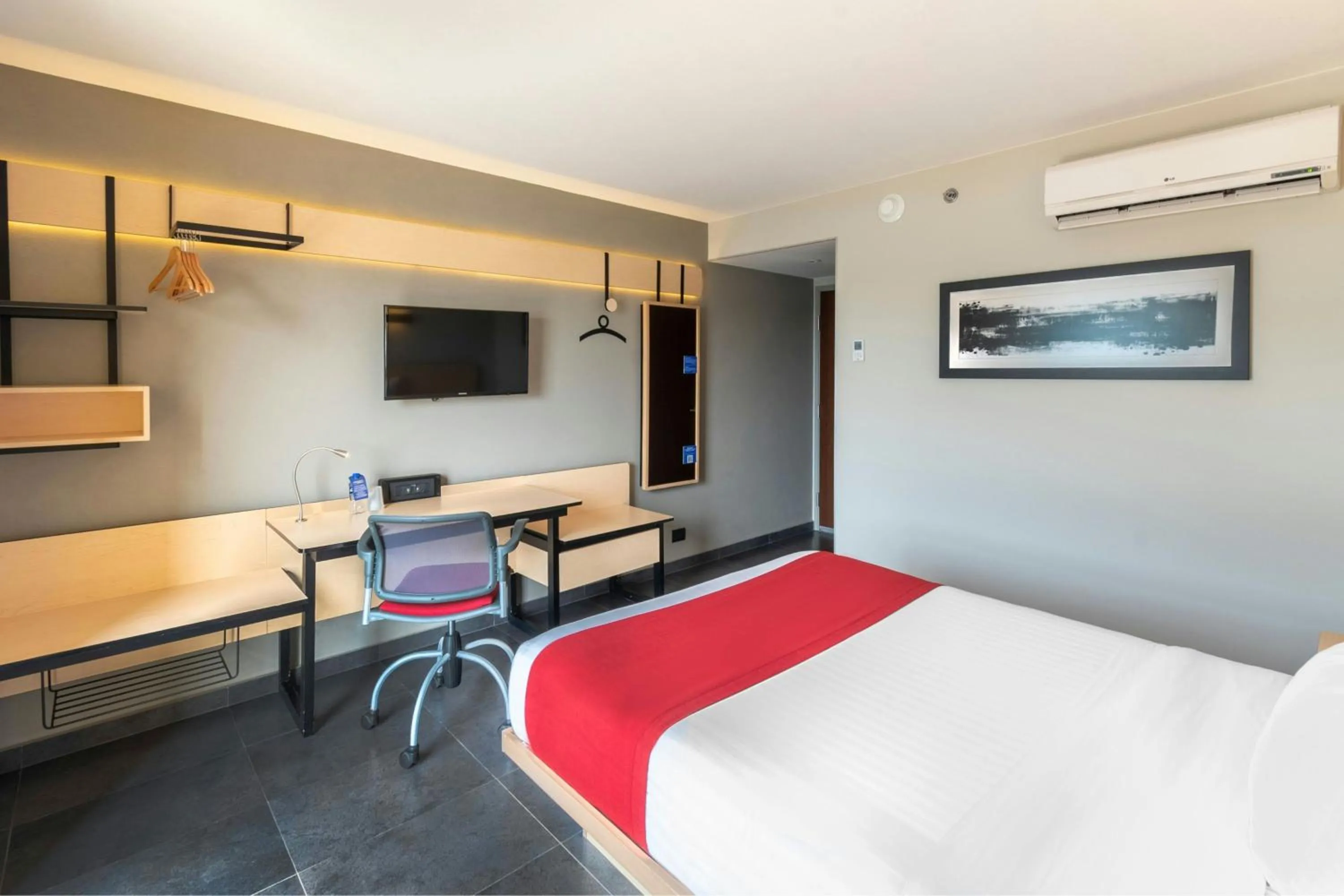 Bedroom, Bed in City Express by Marriott Tuxpan