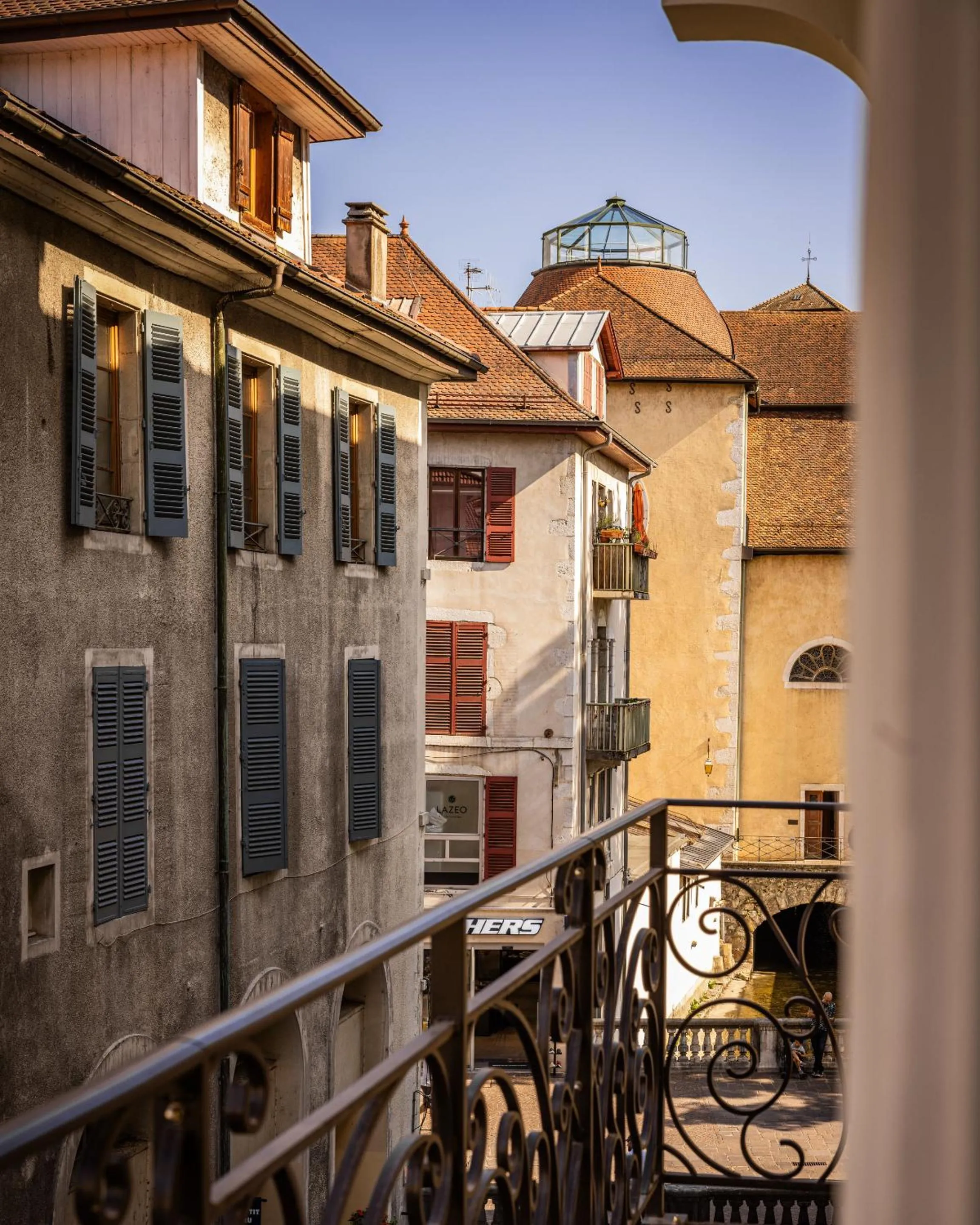 Property building in La Cour du 6