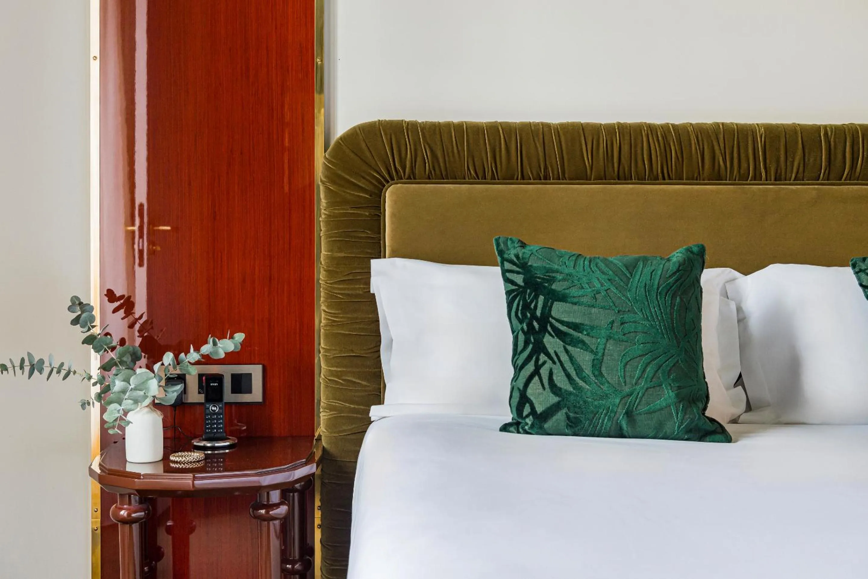 Bedroom, Bed in Hôtel La Cour du 6