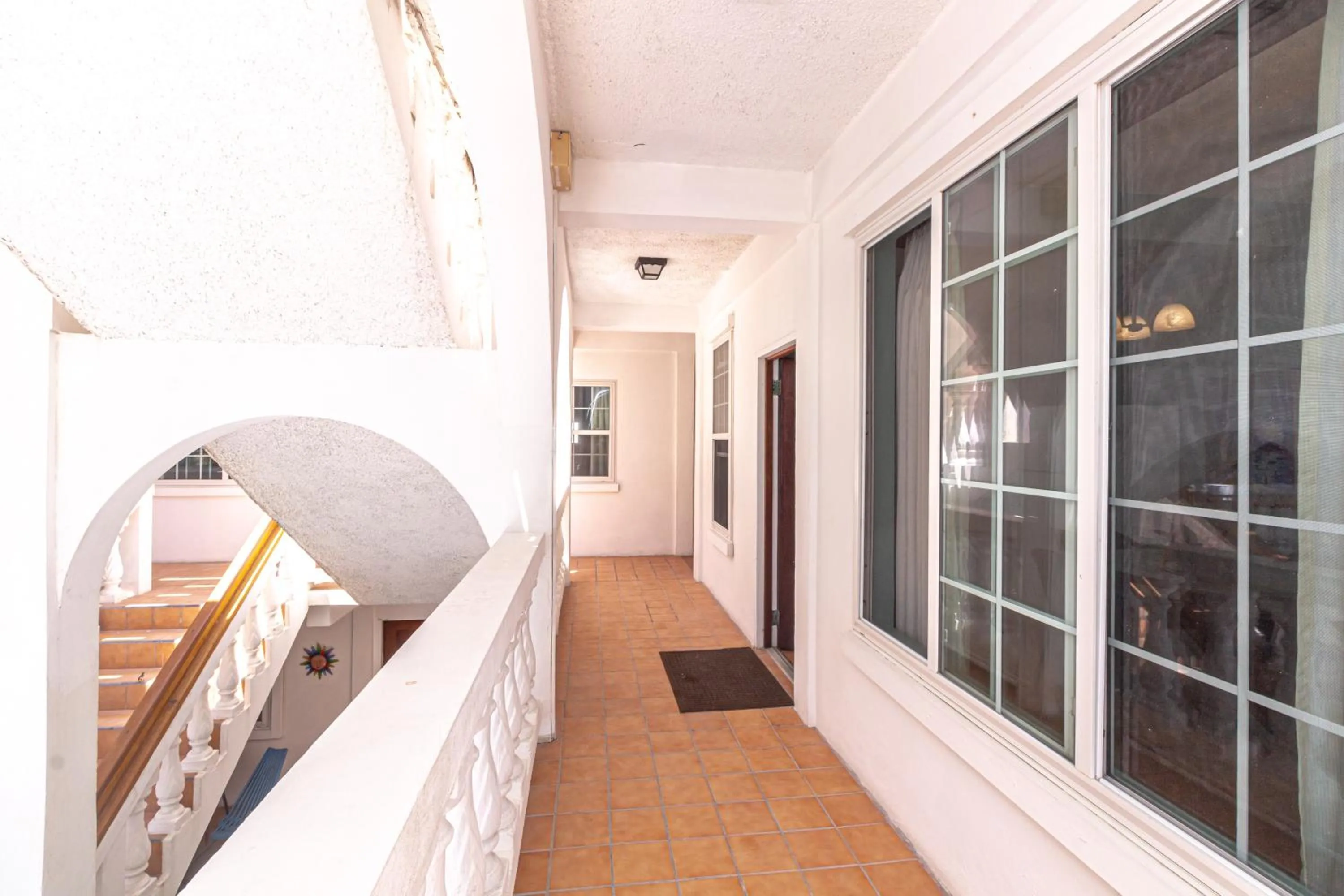 Facade/entrance, Bed in Blue Tang Inn