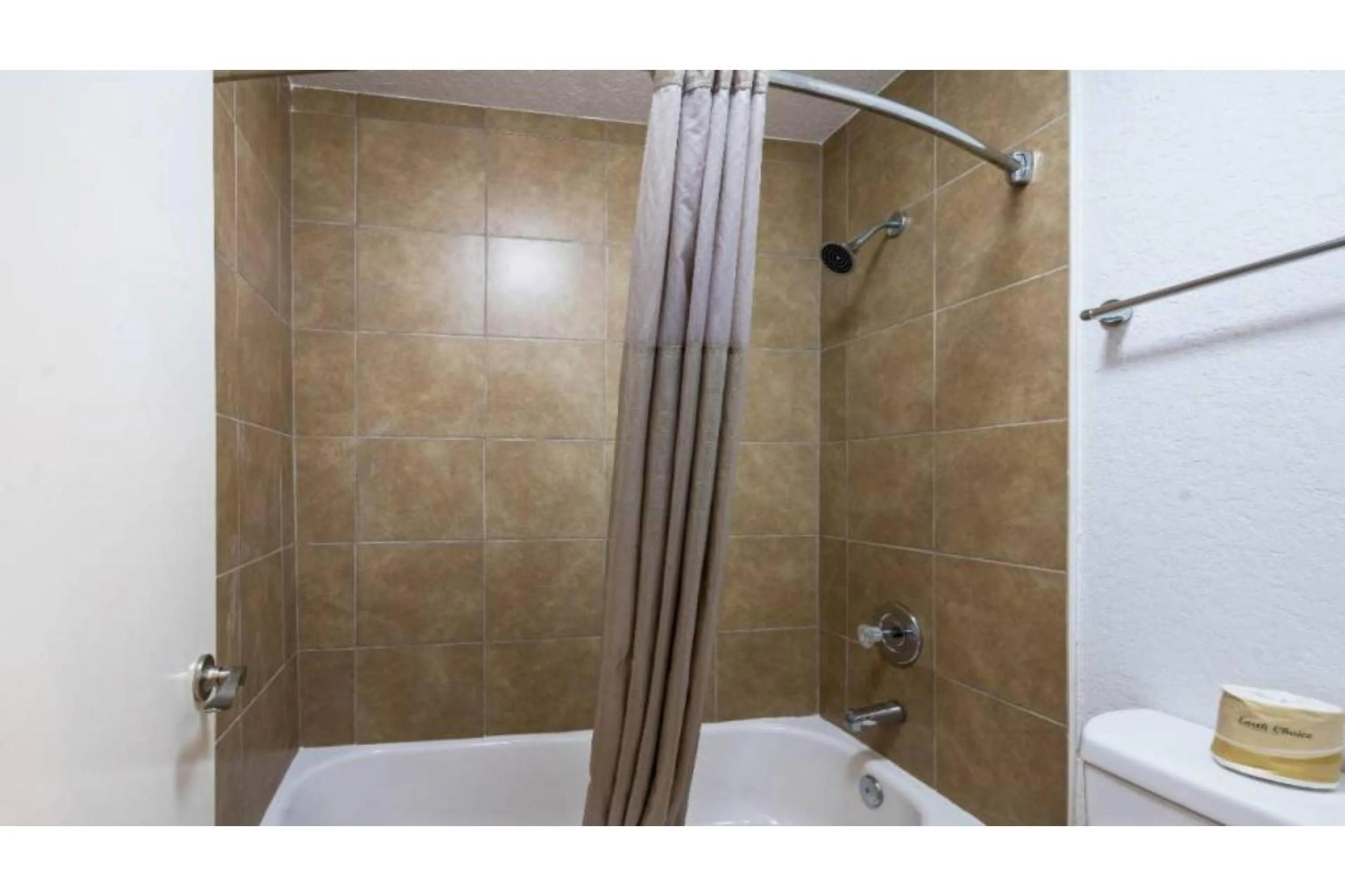 Bathroom in Studio 6 Irving, TX - Irving DFW Airport East