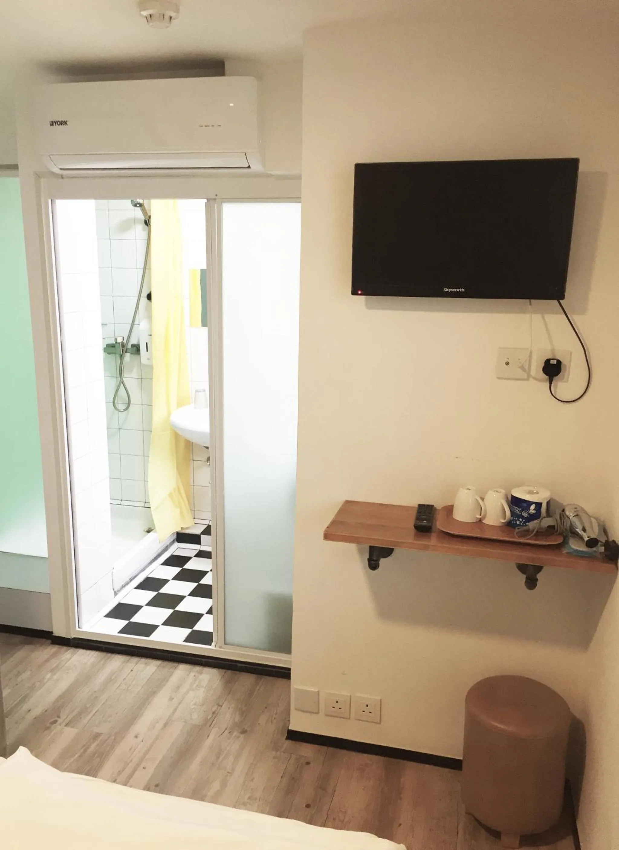 Photo of the whole room in Yesinn @YMT