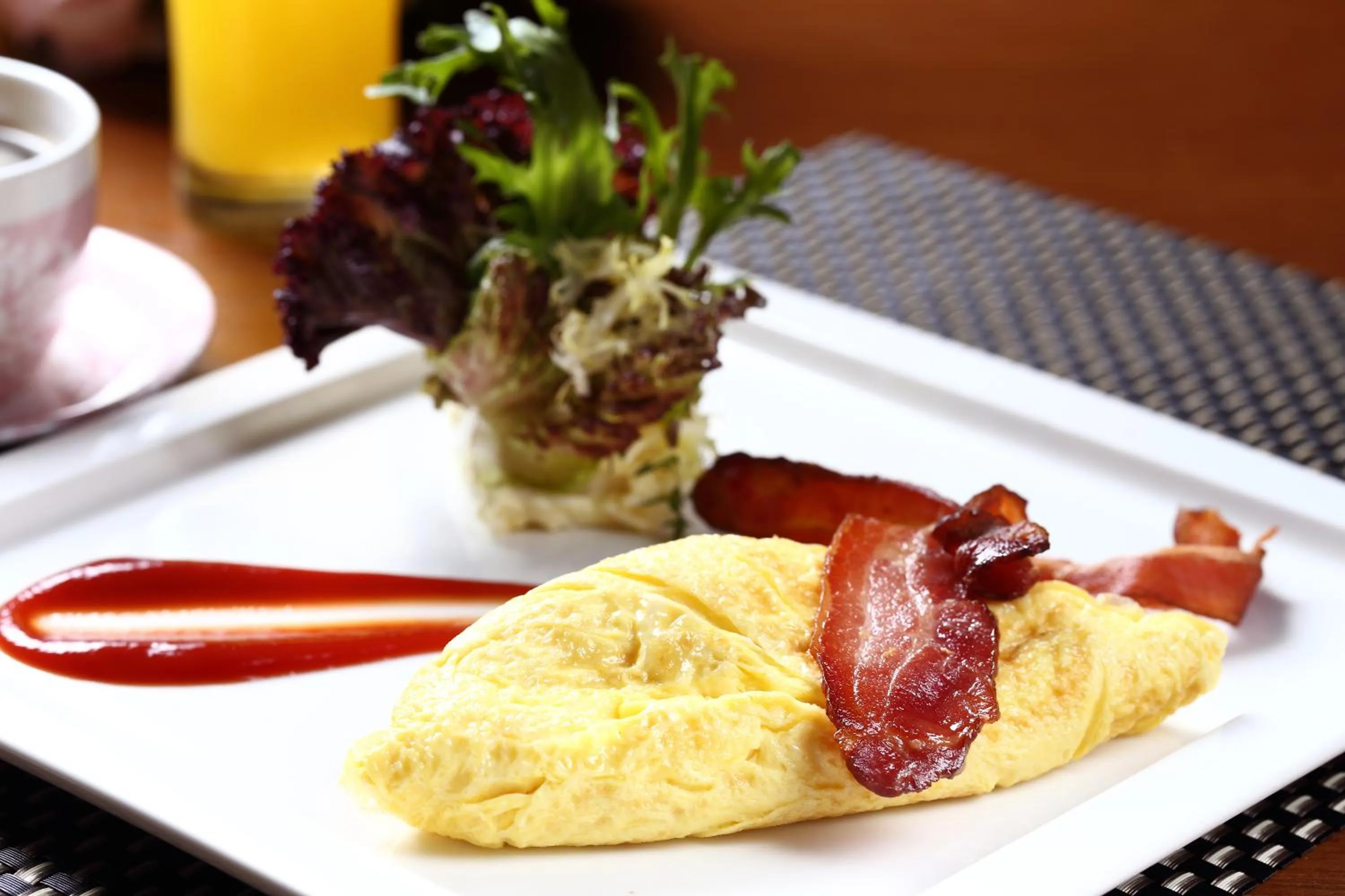 Buffet breakfast in Hotel Intrendy