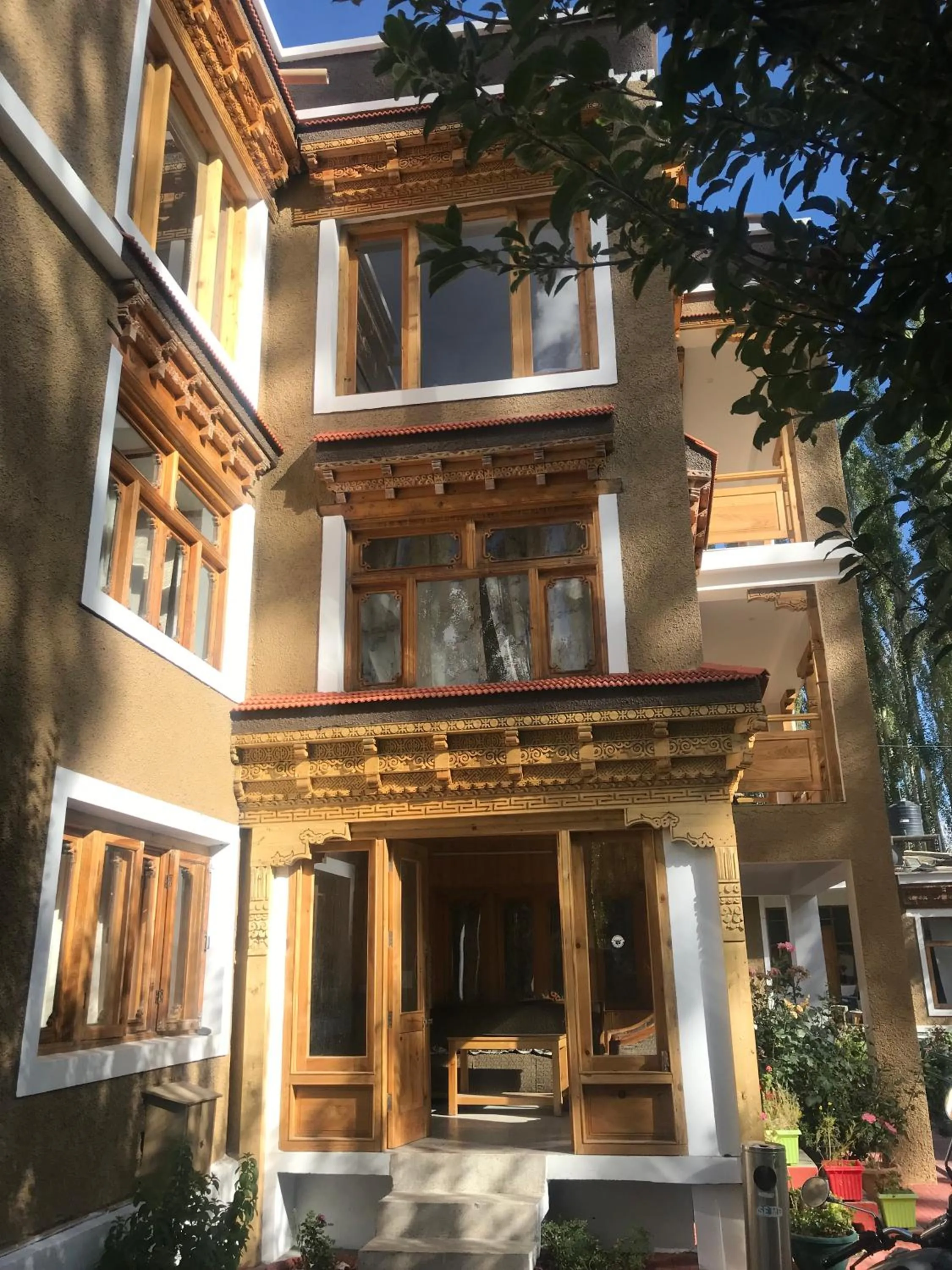 Facade/entrance in Sangto Green Guest House