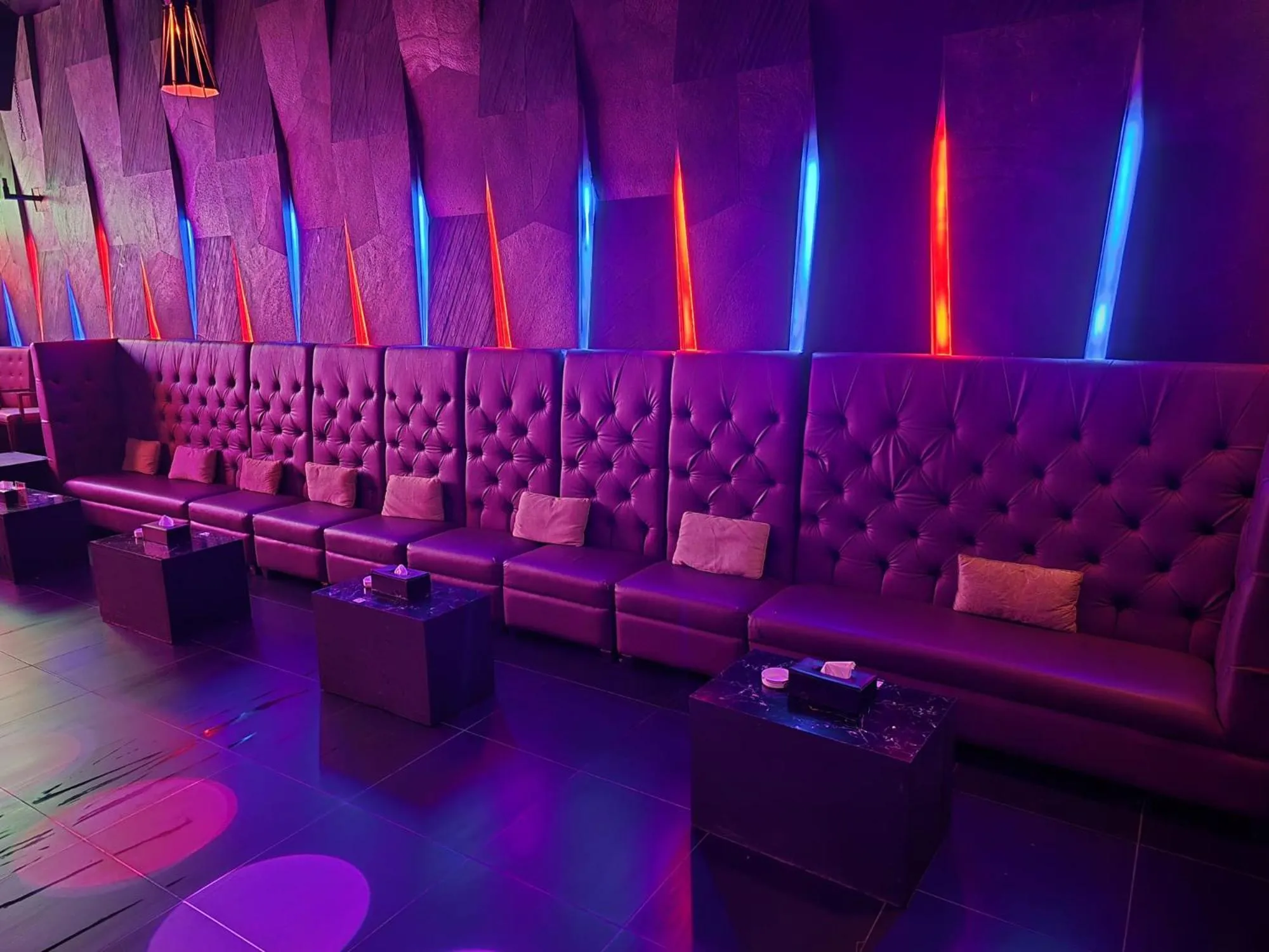 Restaurant/places to eat in Ramee Rose Hotel