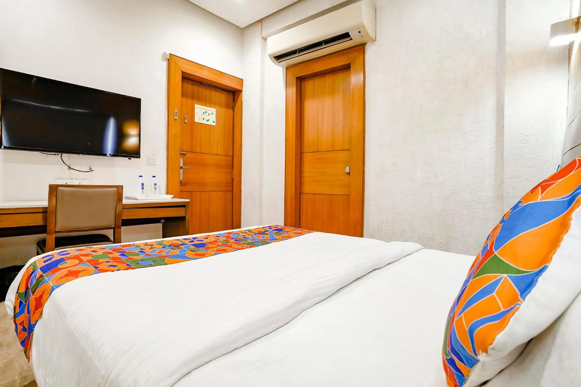 Bed in FabHotel Kyra - Near Airport Road