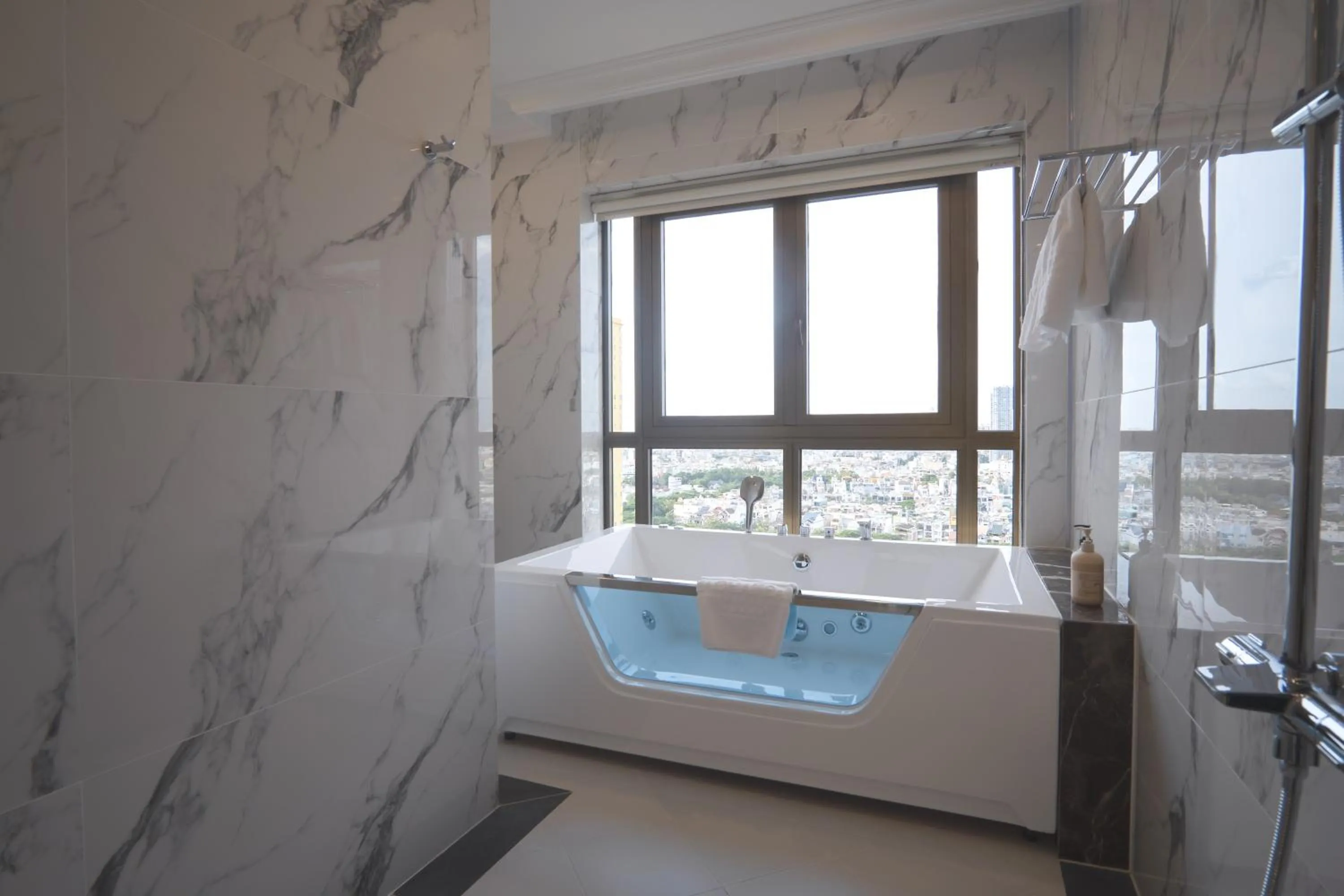 Hot Tub in LaChateau