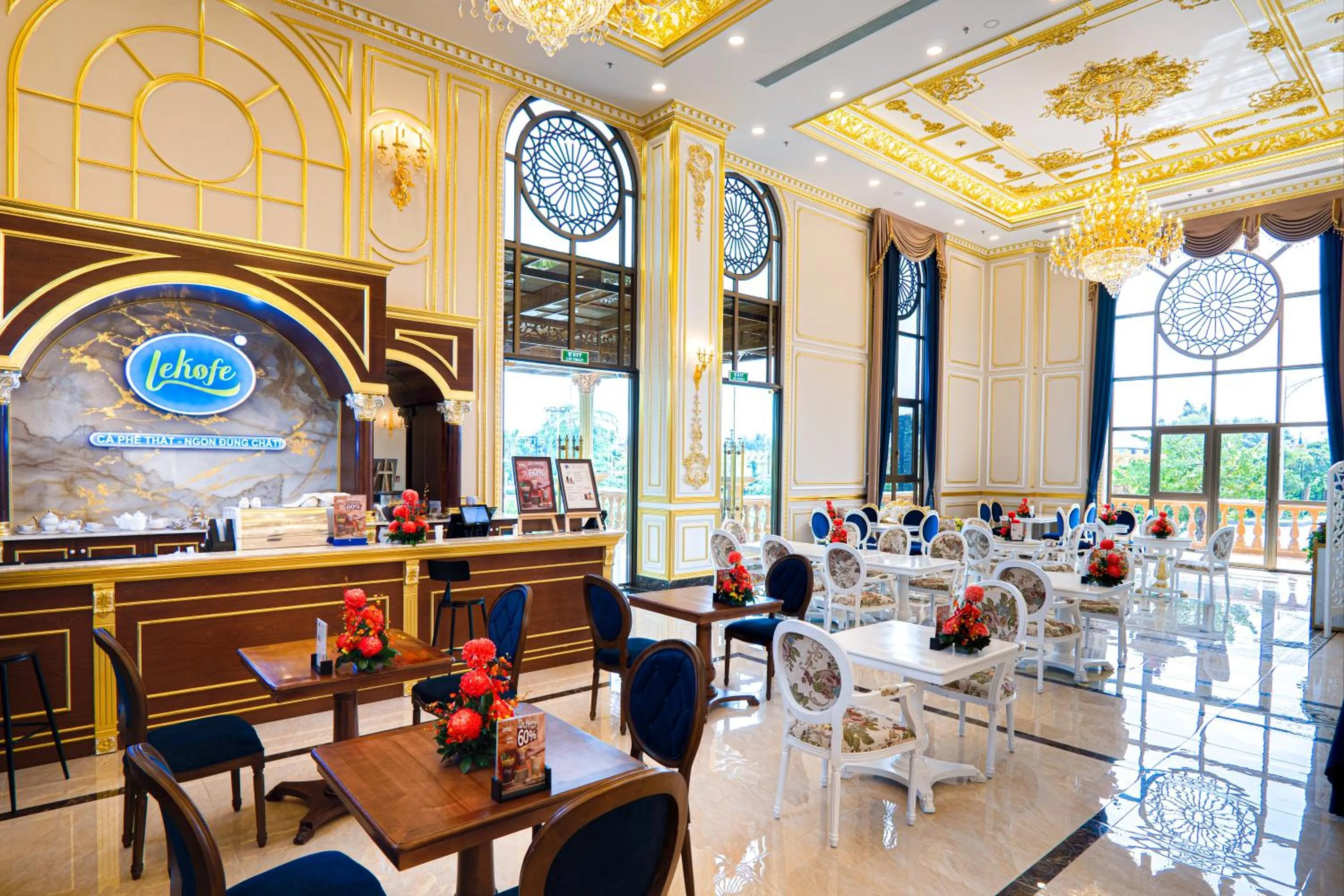 Restaurant/places to eat in LaChateau