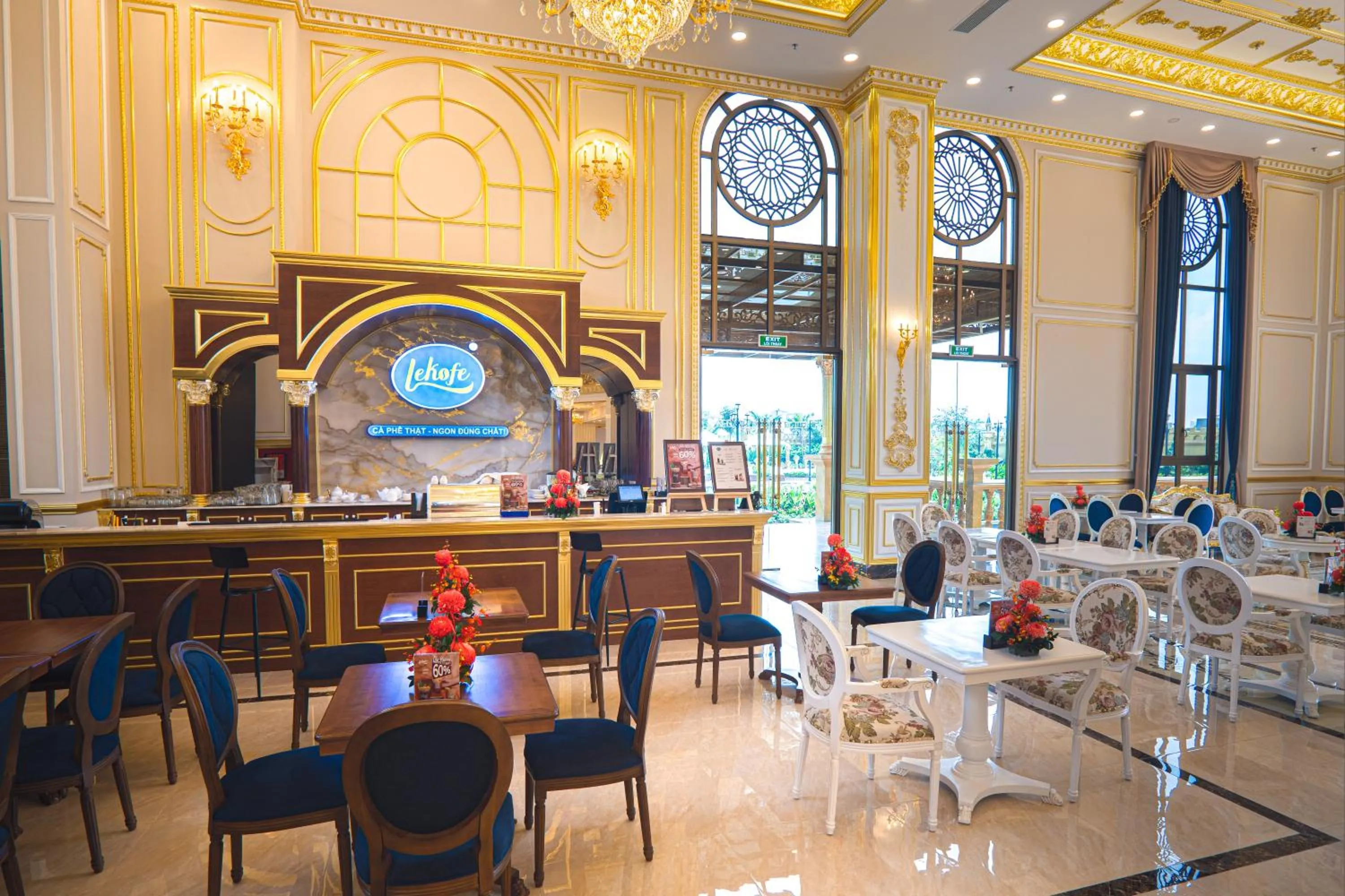 Restaurant/places to eat in LaChateau