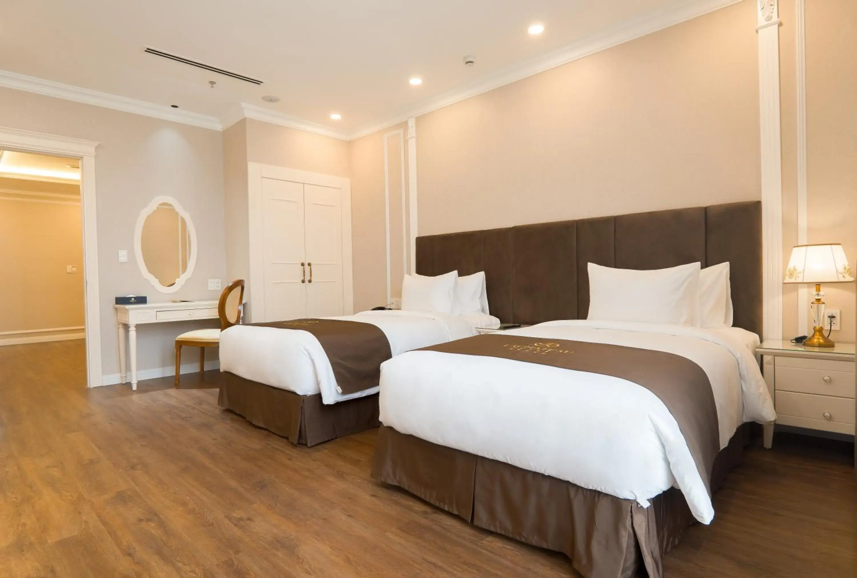 Deluxe Family Room in LaChateau Deluxe Family Room in LaChateau