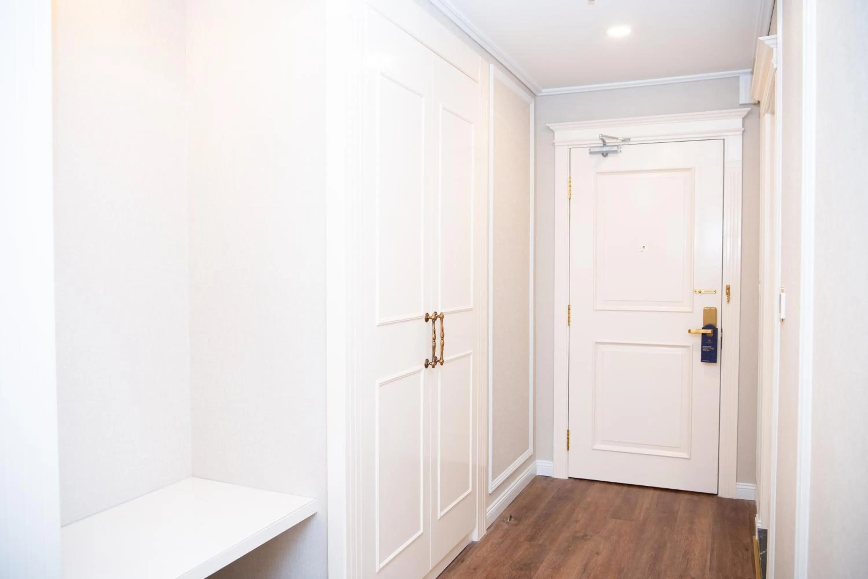 furniture in LaChateau