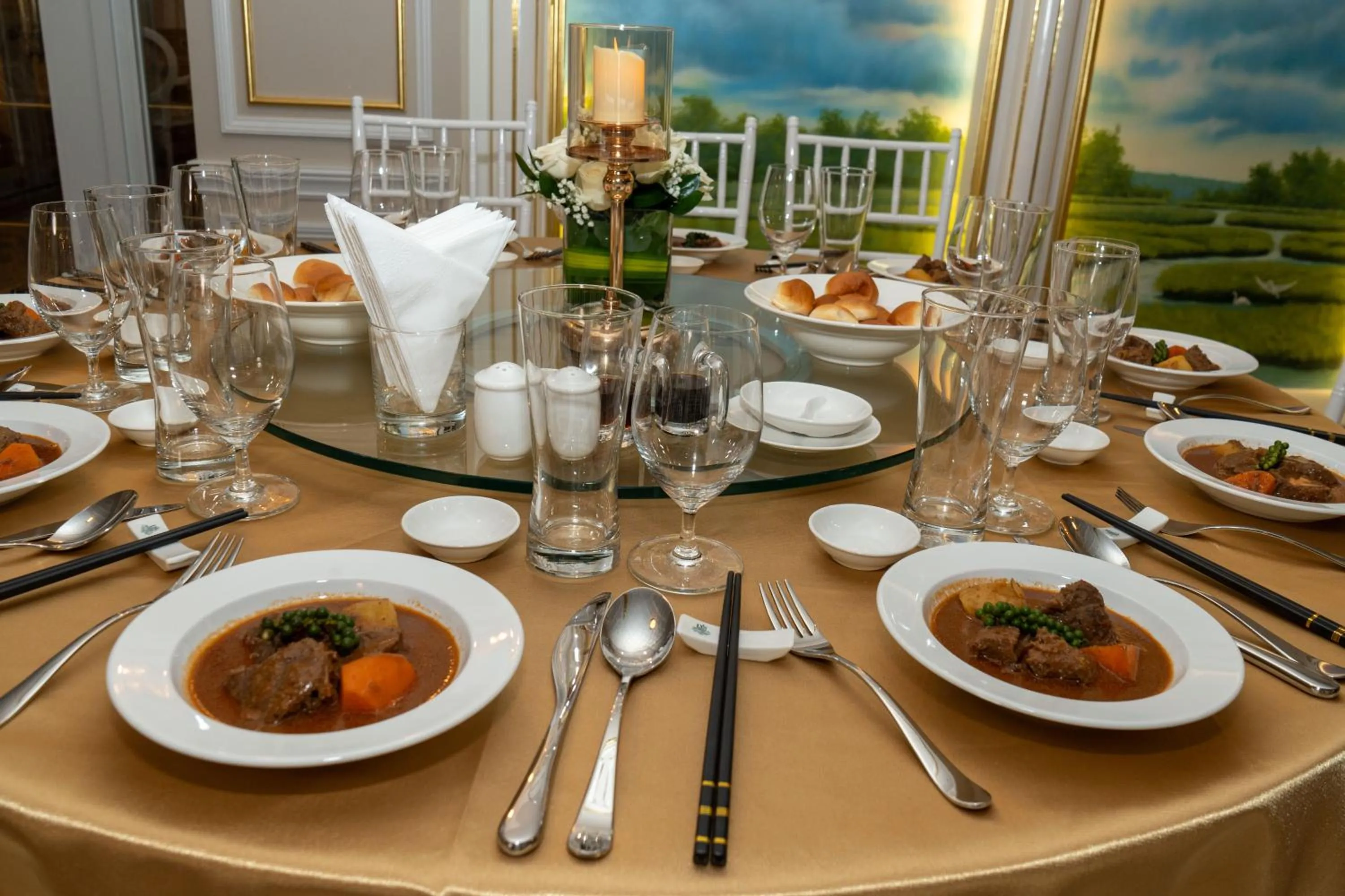 Restaurant/places to eat in LaChateau