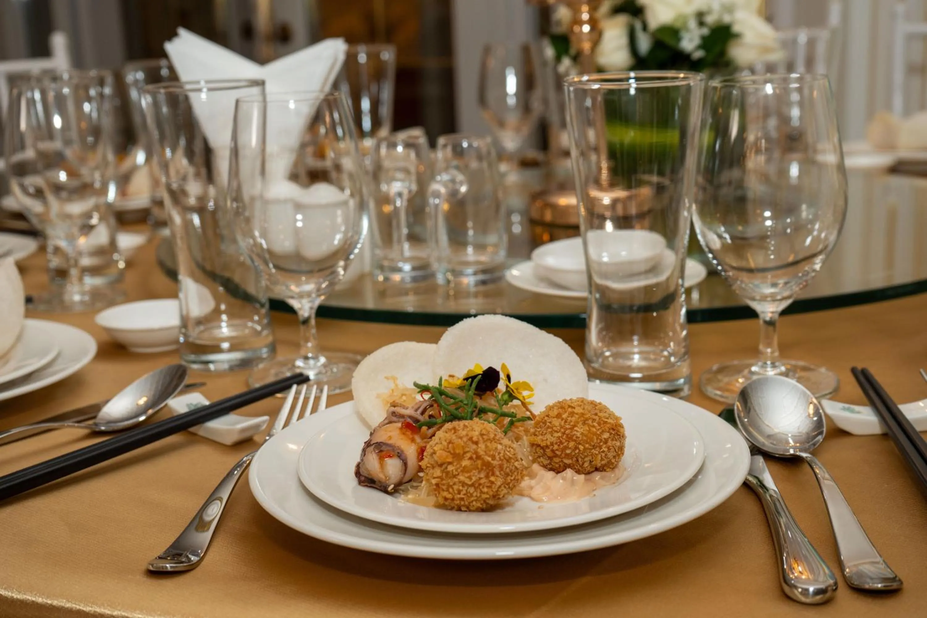 Restaurant/places to eat in LaChateau