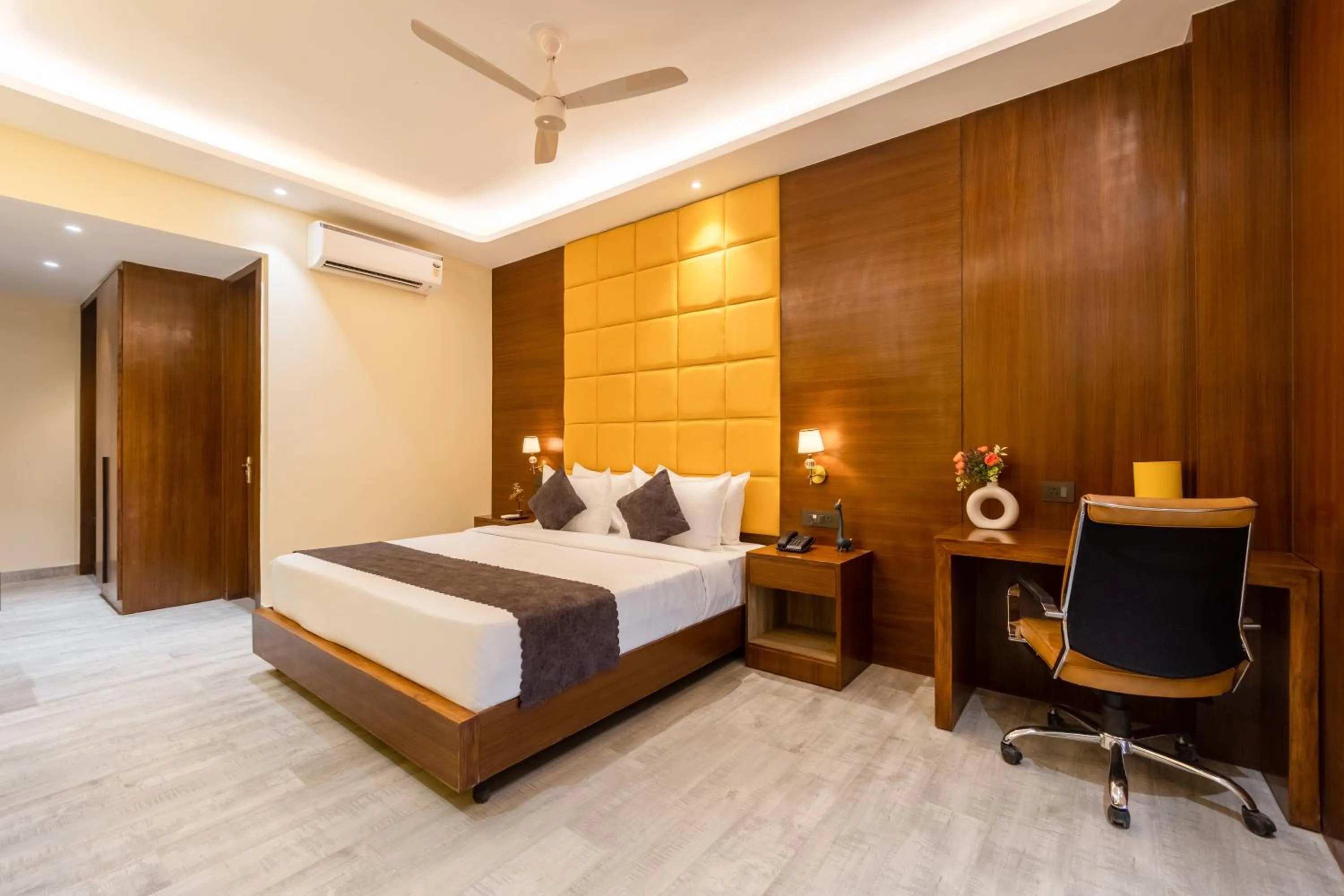 Bed in Saltstayz Premier - Manesar & Sector 86