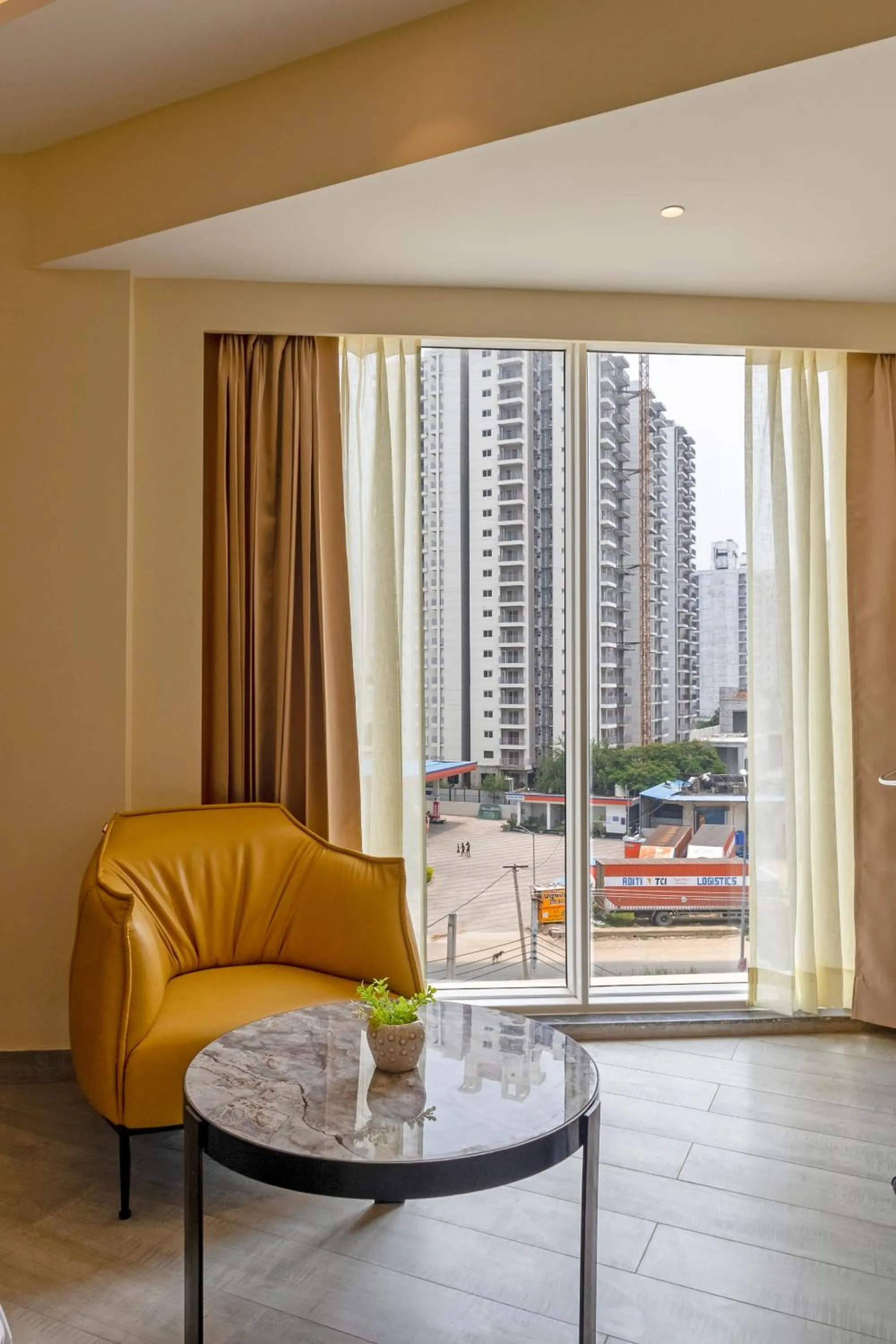 Day in Saltstayz Premier - Manesar & Sector 86