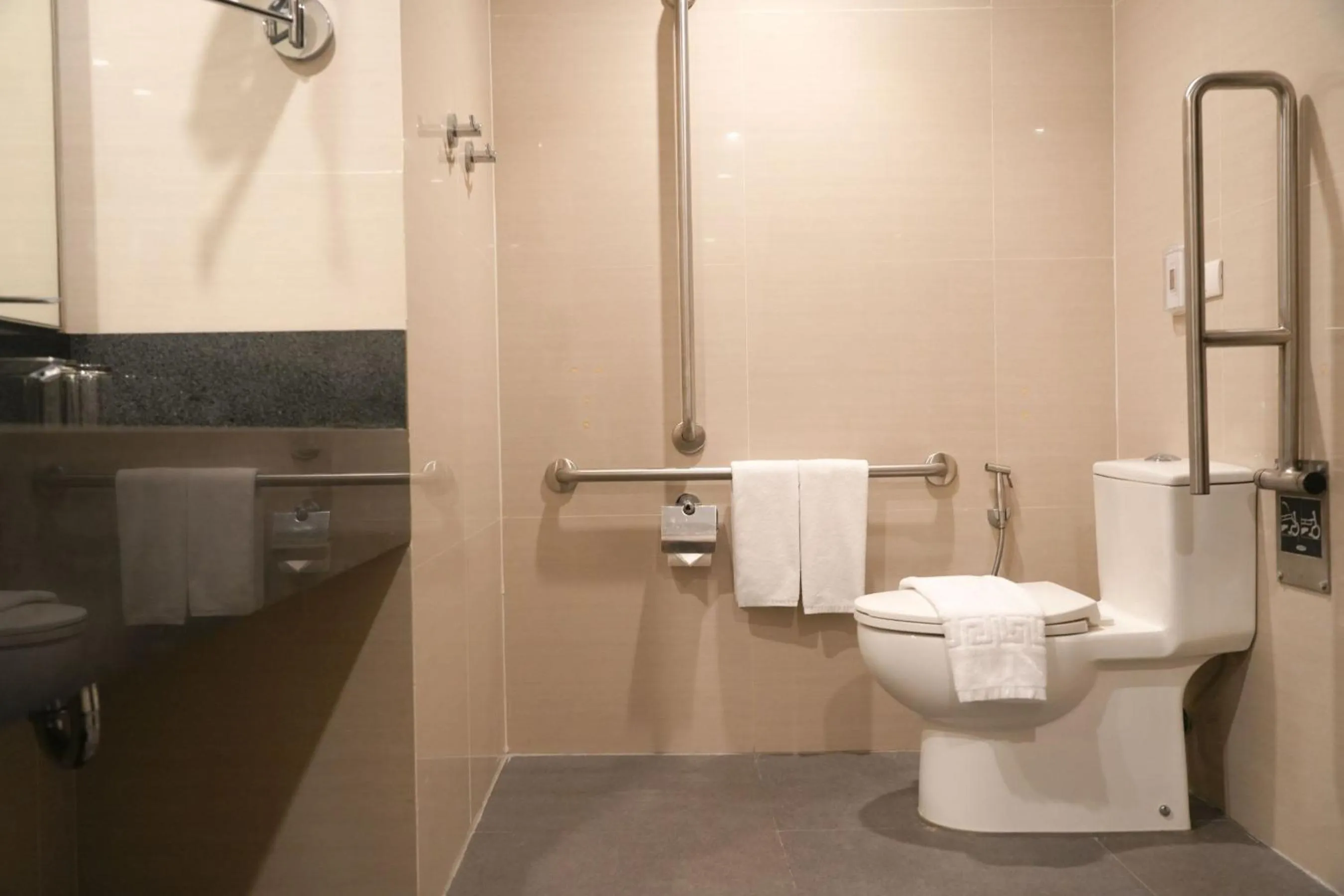 Shower in Stay Across NAIA Terminal 3 in Newport City