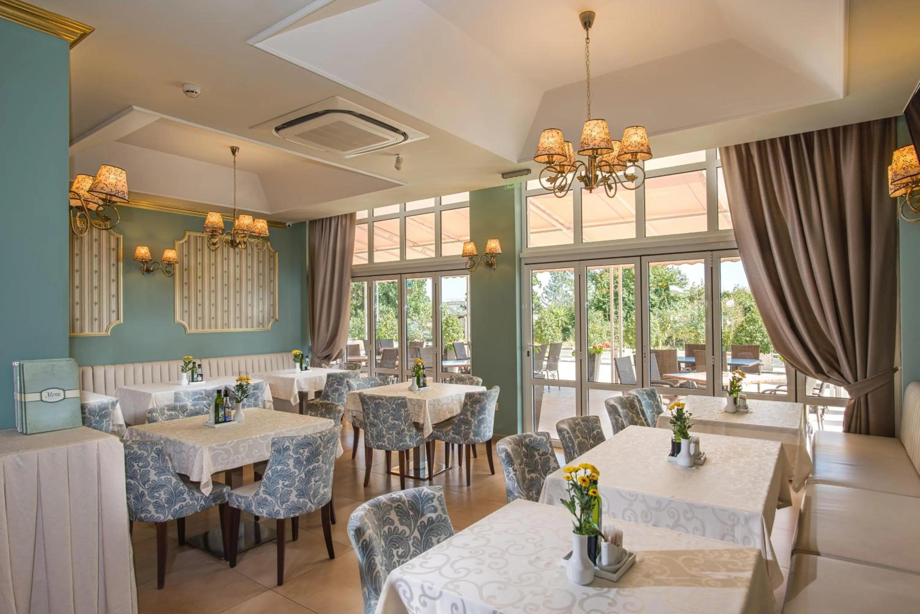 Restaurant/places to eat in Hotel Miramar Sozopol