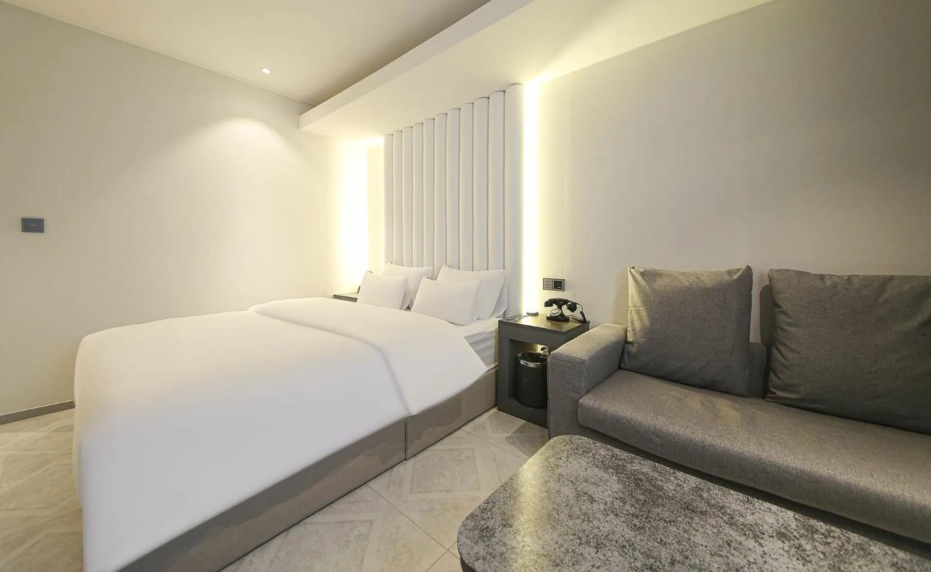 Bed in Chungju Browndot Cityhall