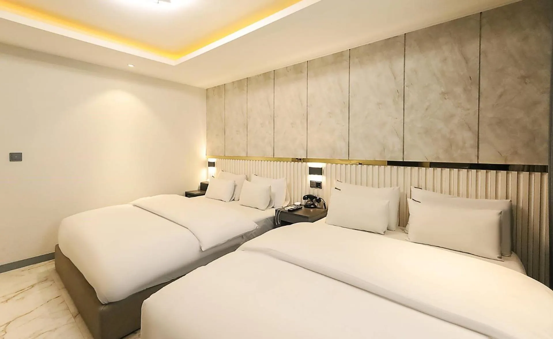 Bed in Chungju Browndot Cityhall