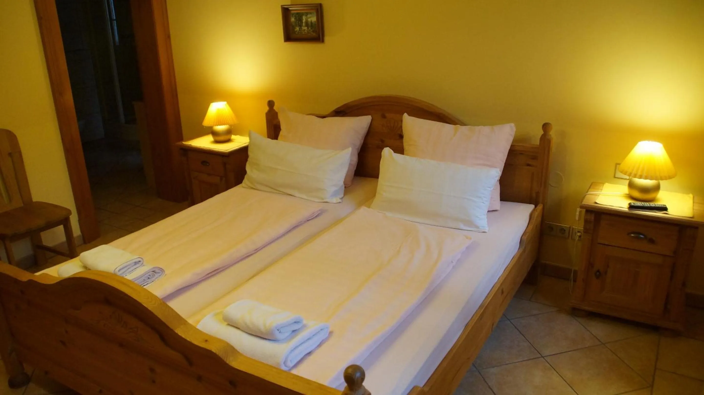 Bedroom, Bed in Gästehaus am Wasserturm