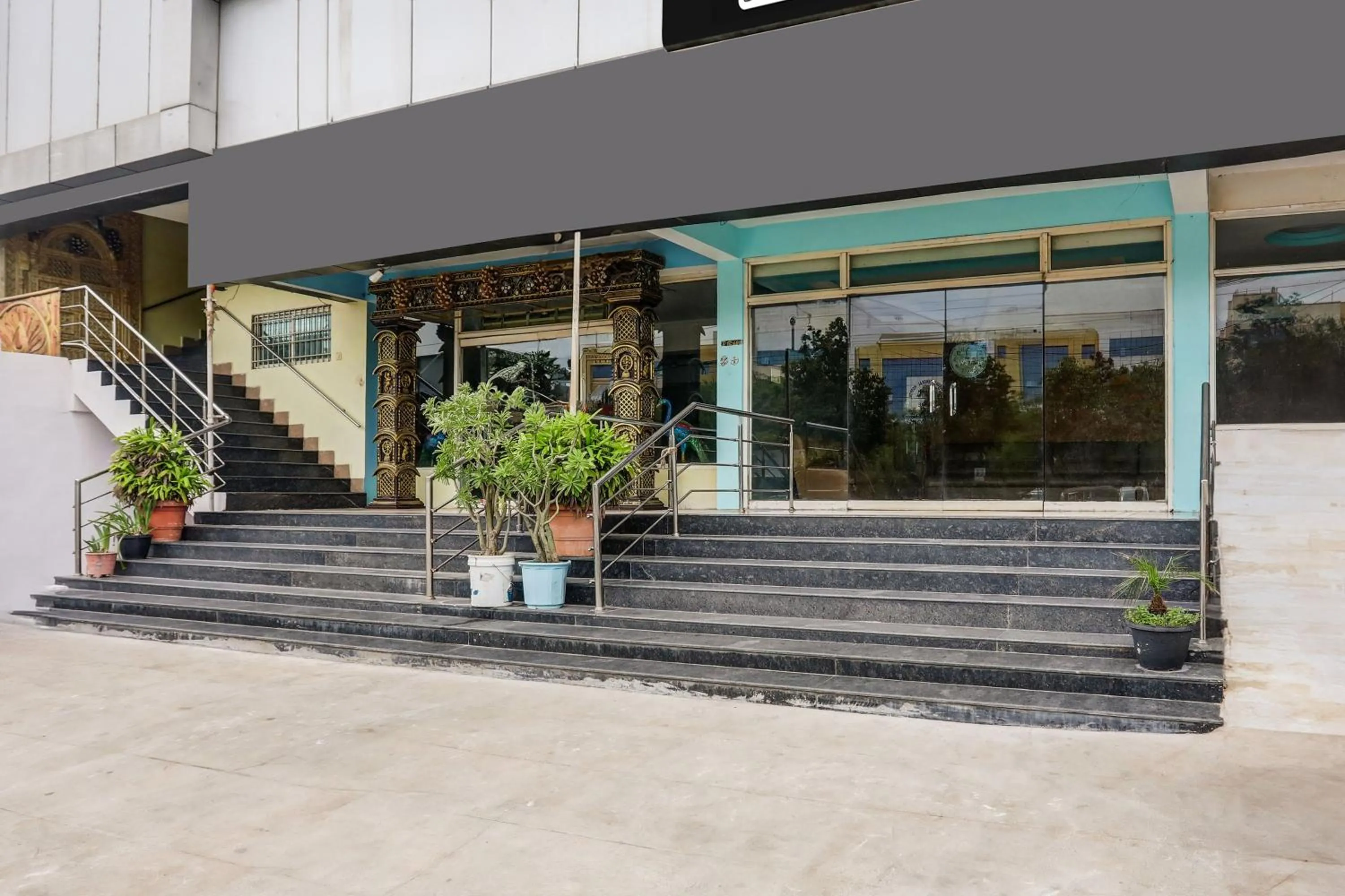 Facade/entrance in Super Collection O Nellore Subbareddy Government Hospital Formerly Hotel Rama Royal