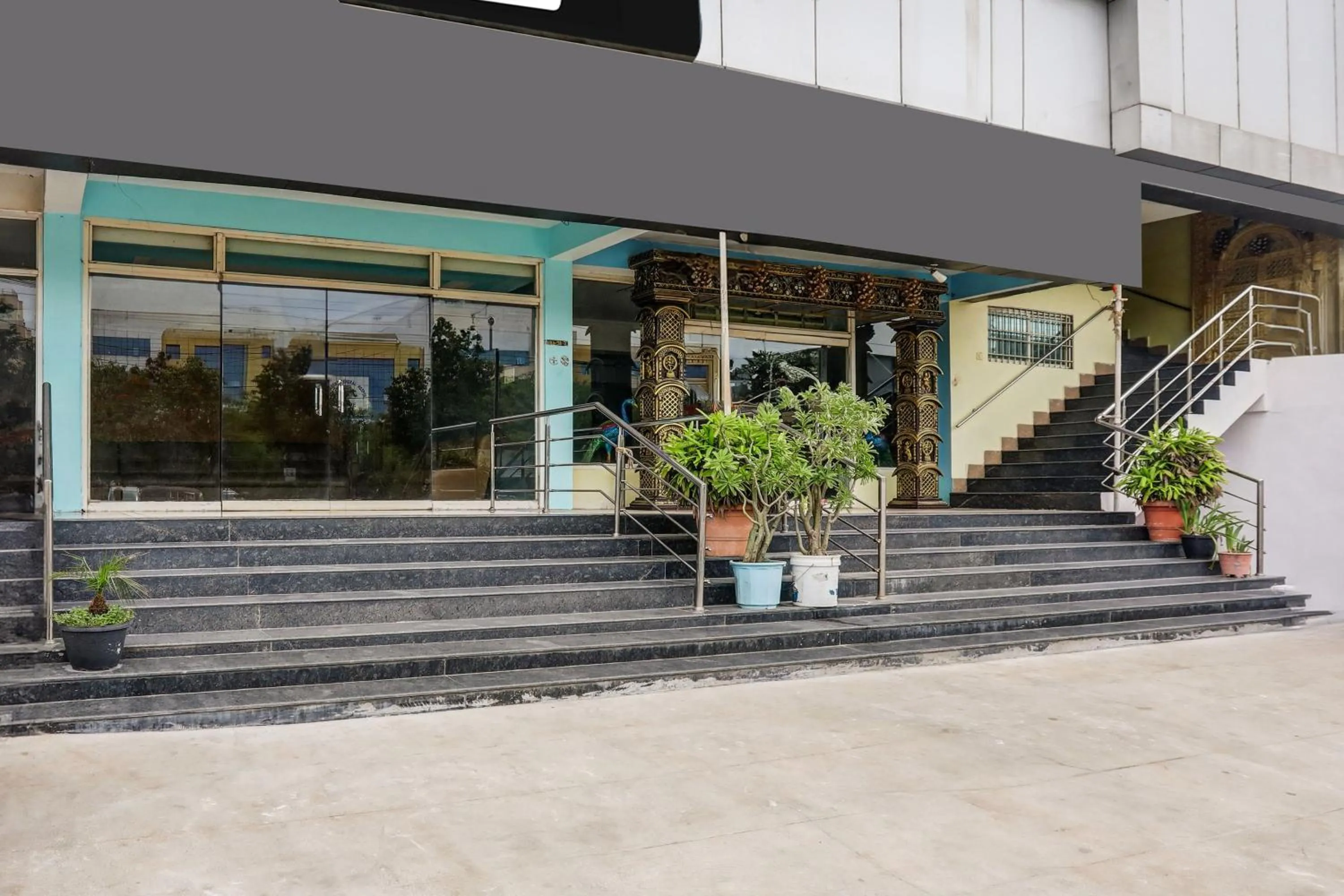 Facade/entrance in Super Collection O Nellore Subbareddy Government Hospital Formerly Hotel Rama Royal