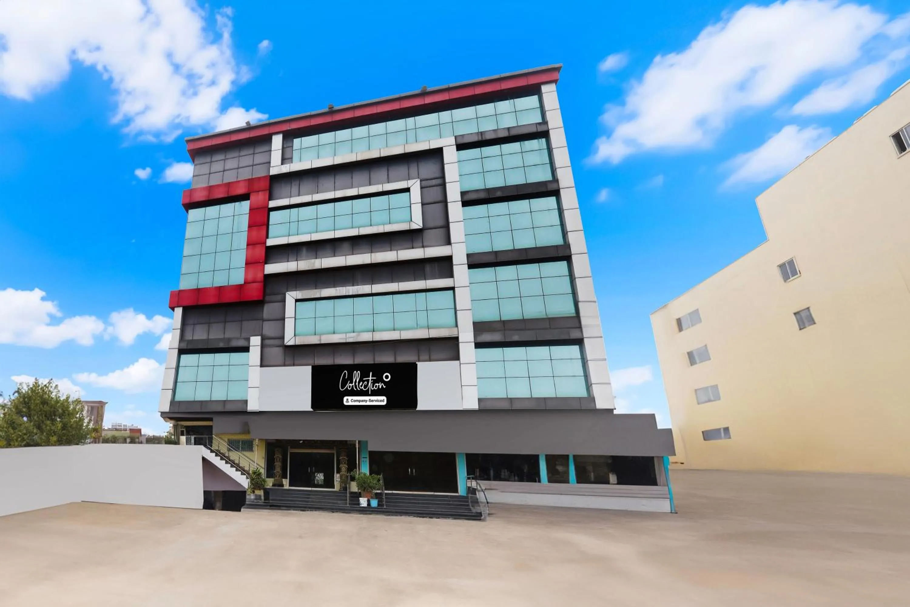 Facade/entrance in Super Collection O Nellore Subbareddy Government Hospital Formerly Hotel Rama Royal