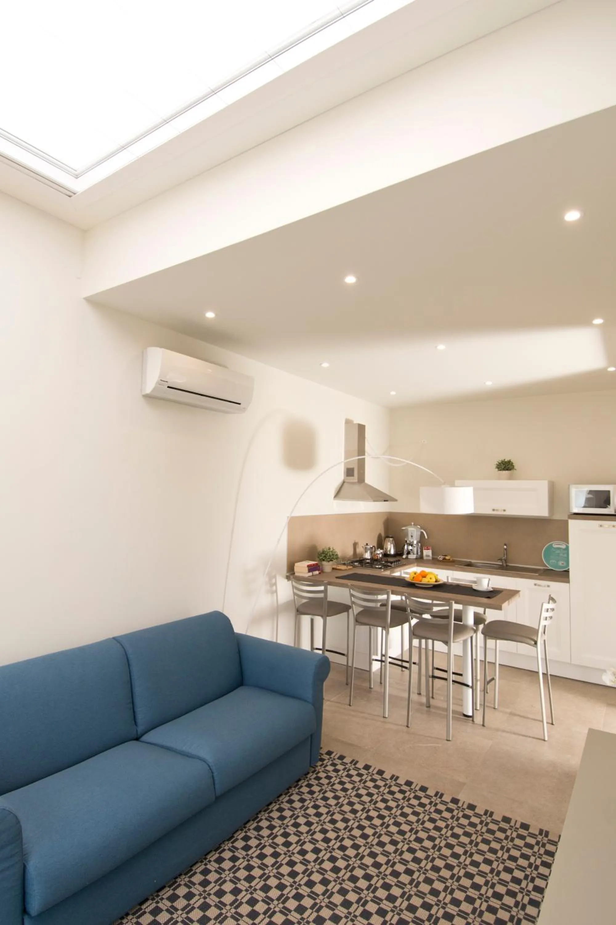 Kitchen or kitchenette in Vilu Suite Mare