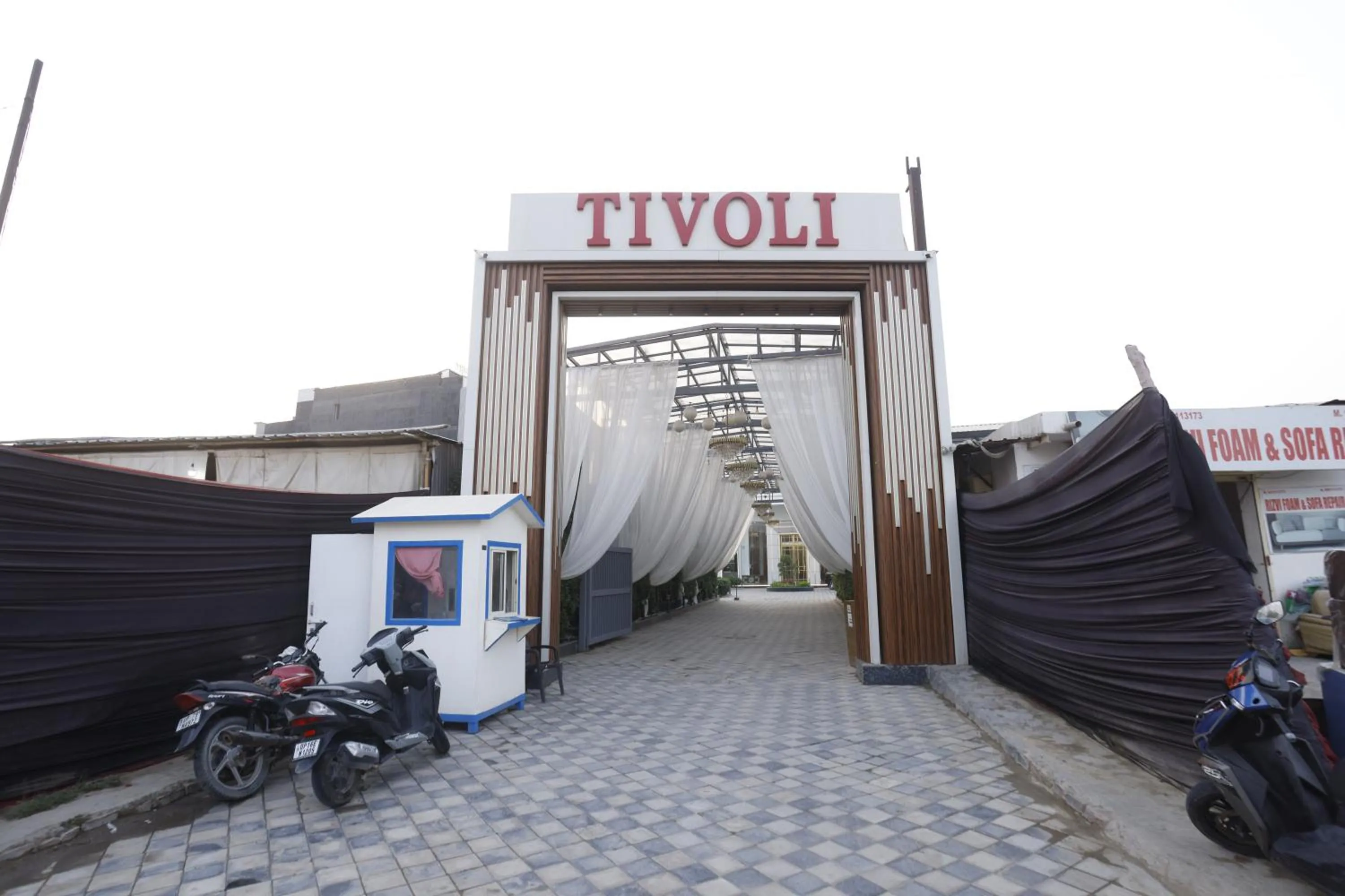 The Hoften Lotus Court, Noida