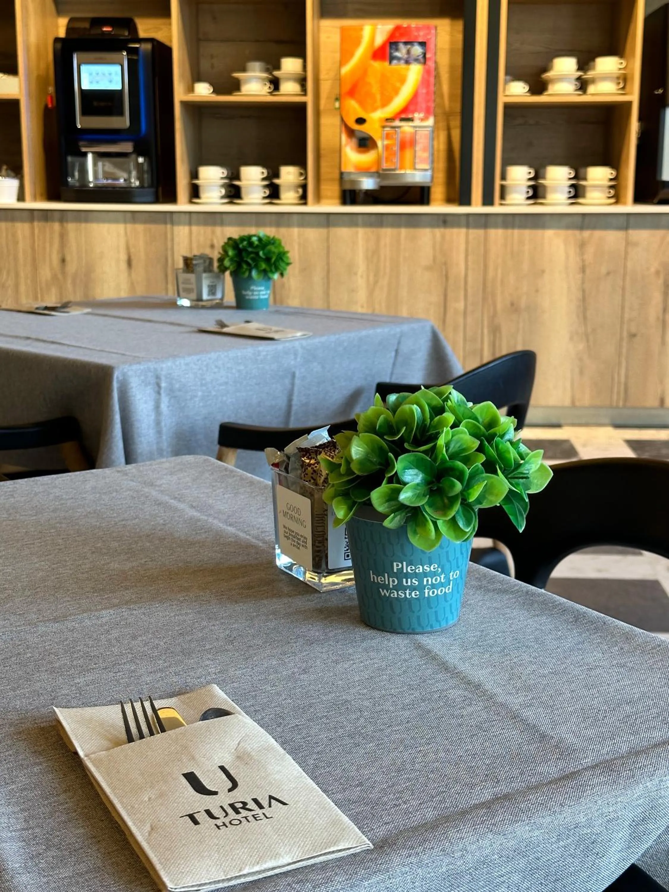 Breakfast in Turia Valencia