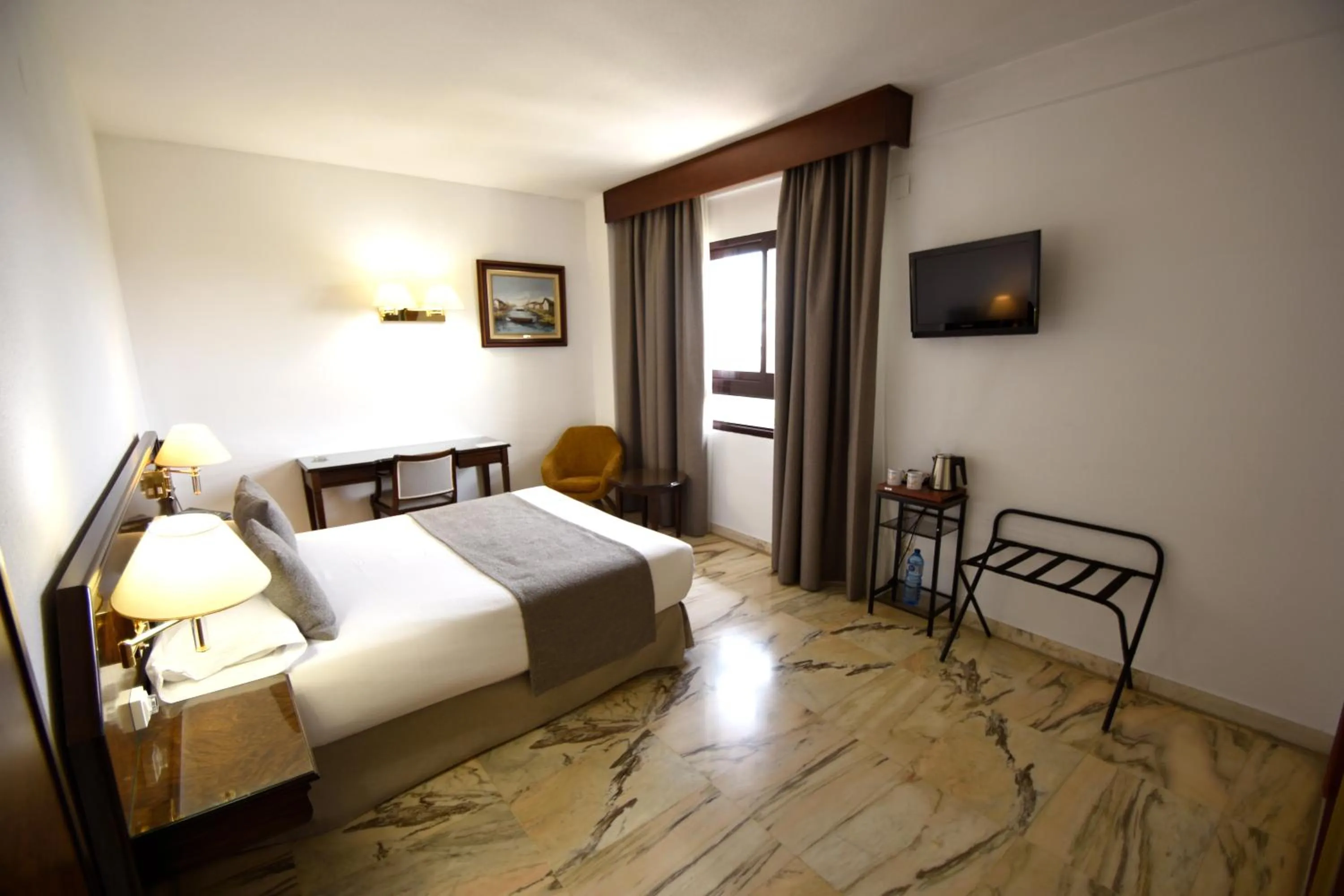 Bedroom, Bed in Turia Valencia