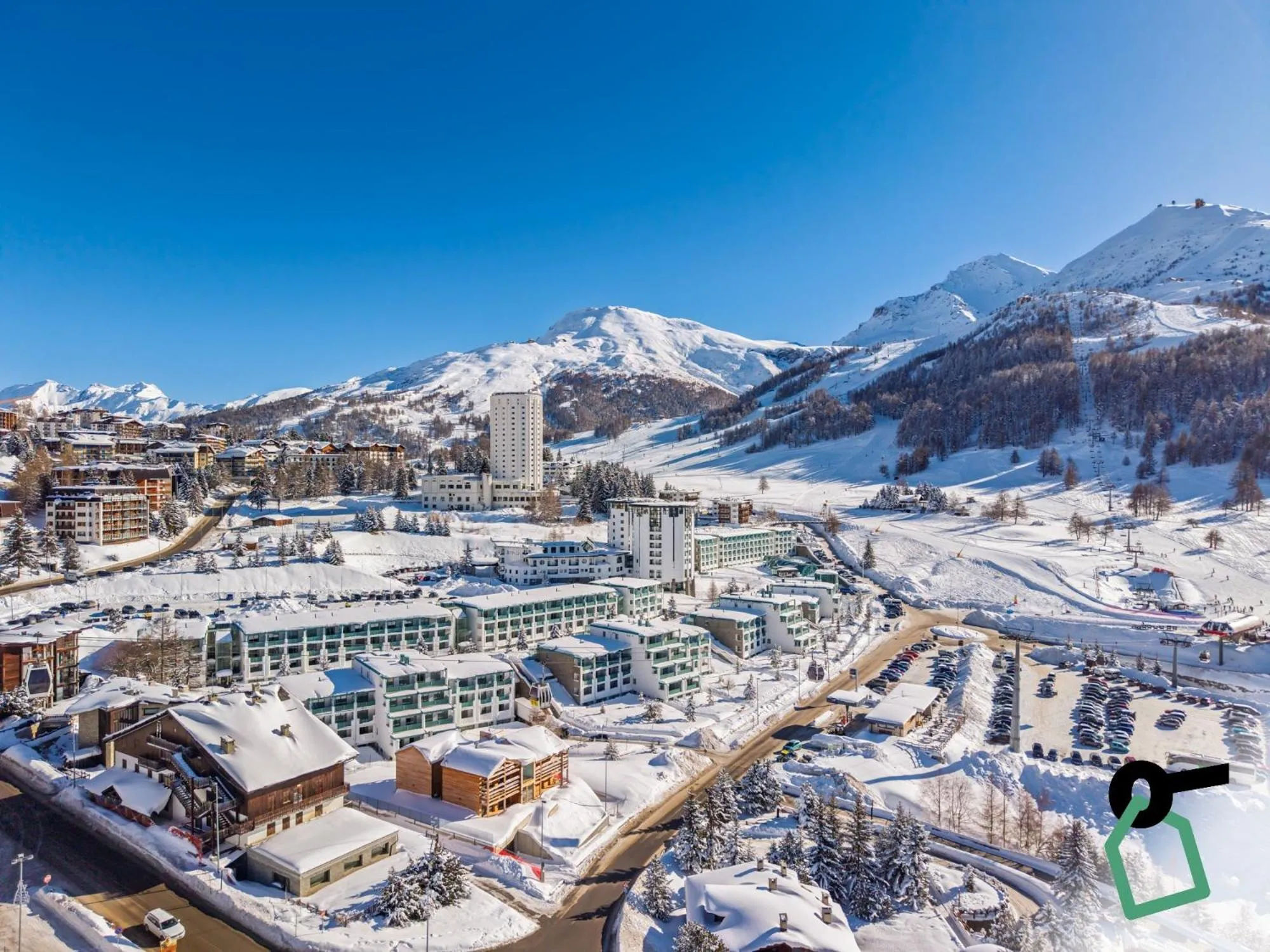 Bird's eye view in Hotiday Sestriere Ski Run