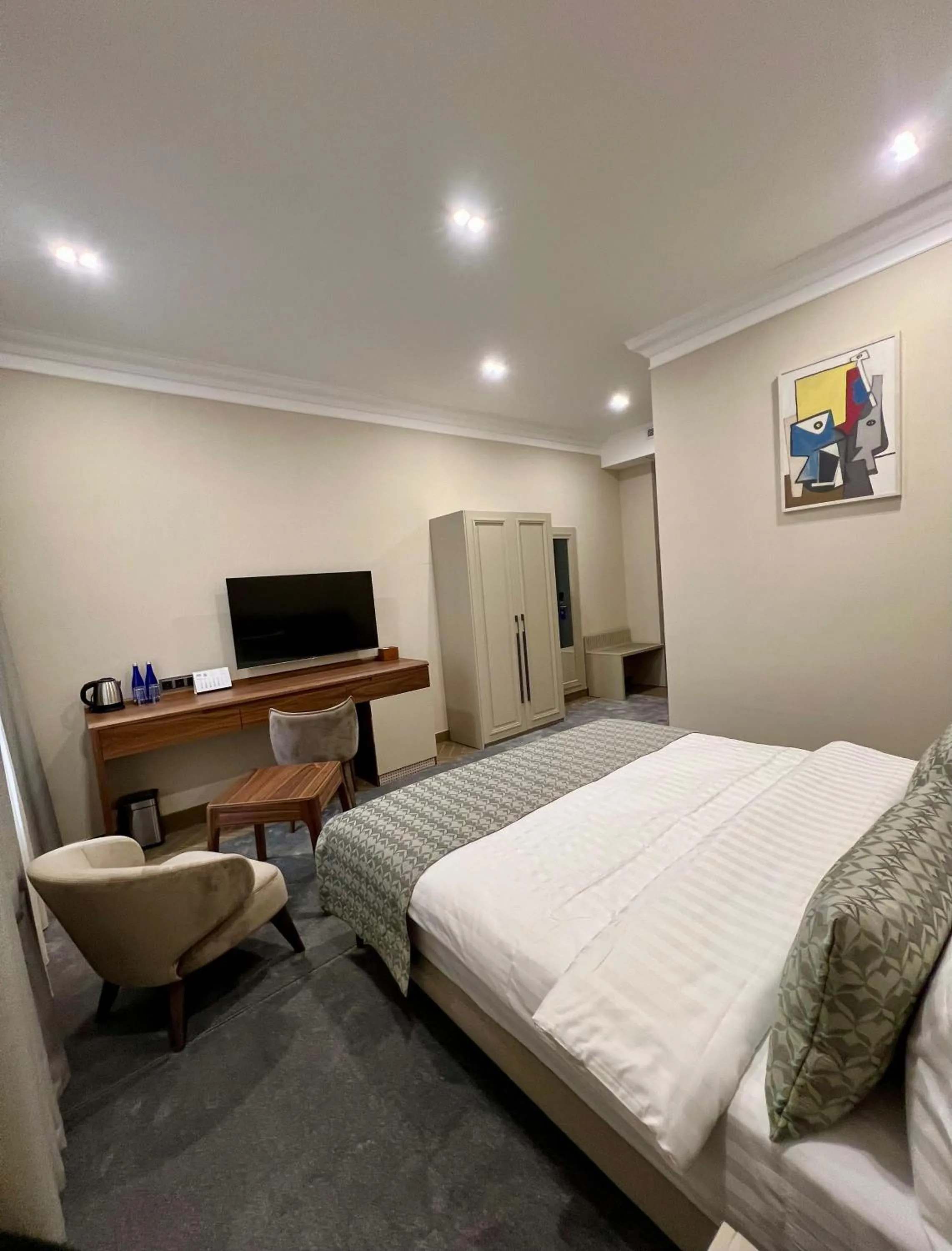 Bedroom, Bed in Plaza Viktoria Hotel Yerevan