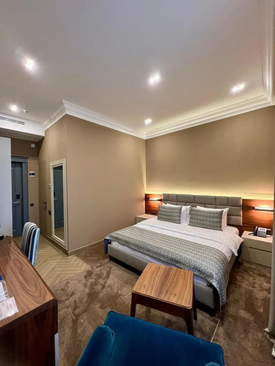 Photo of the whole room, Bed in Plaza Viktoria Hotel Yerevan